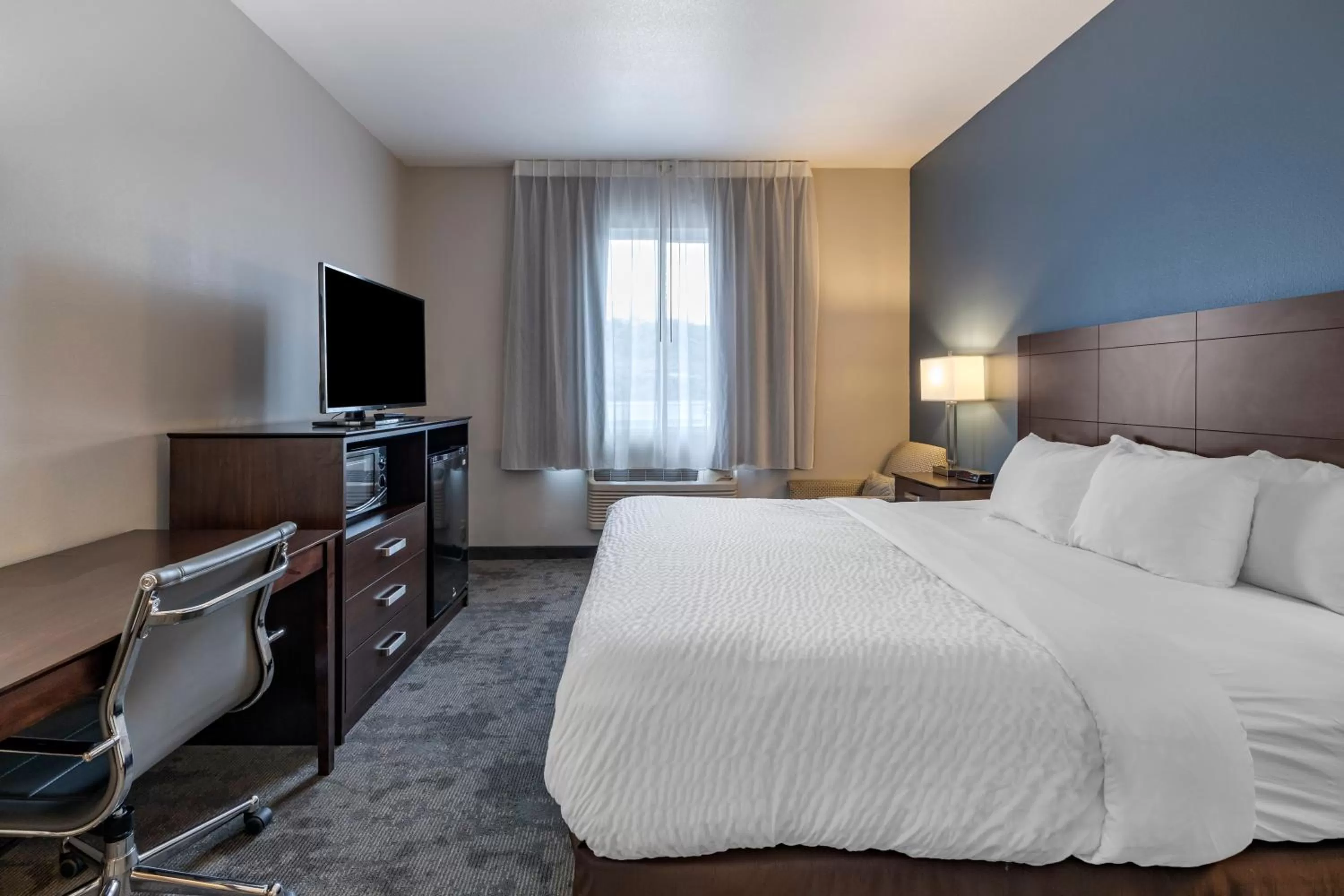 TV and multimedia, Bed in Clarion Inn Kingman I-40 Route 66