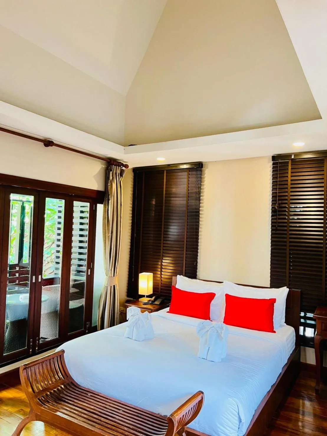 Bed in Yotaka Boutique Hotel Bangkok