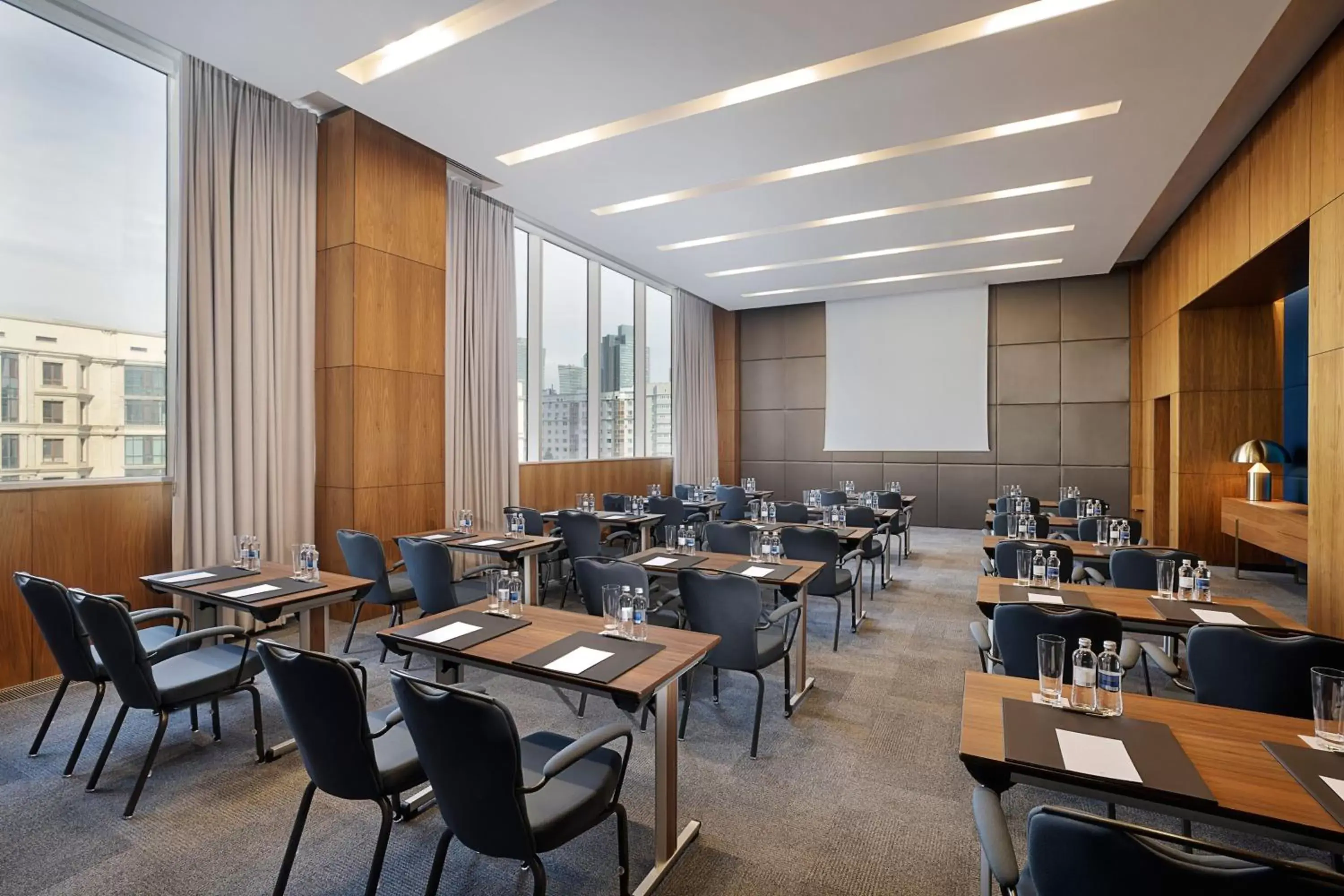 Meeting/conference room, Restaurant/Places to Eat in Sheraton Astana Hotel