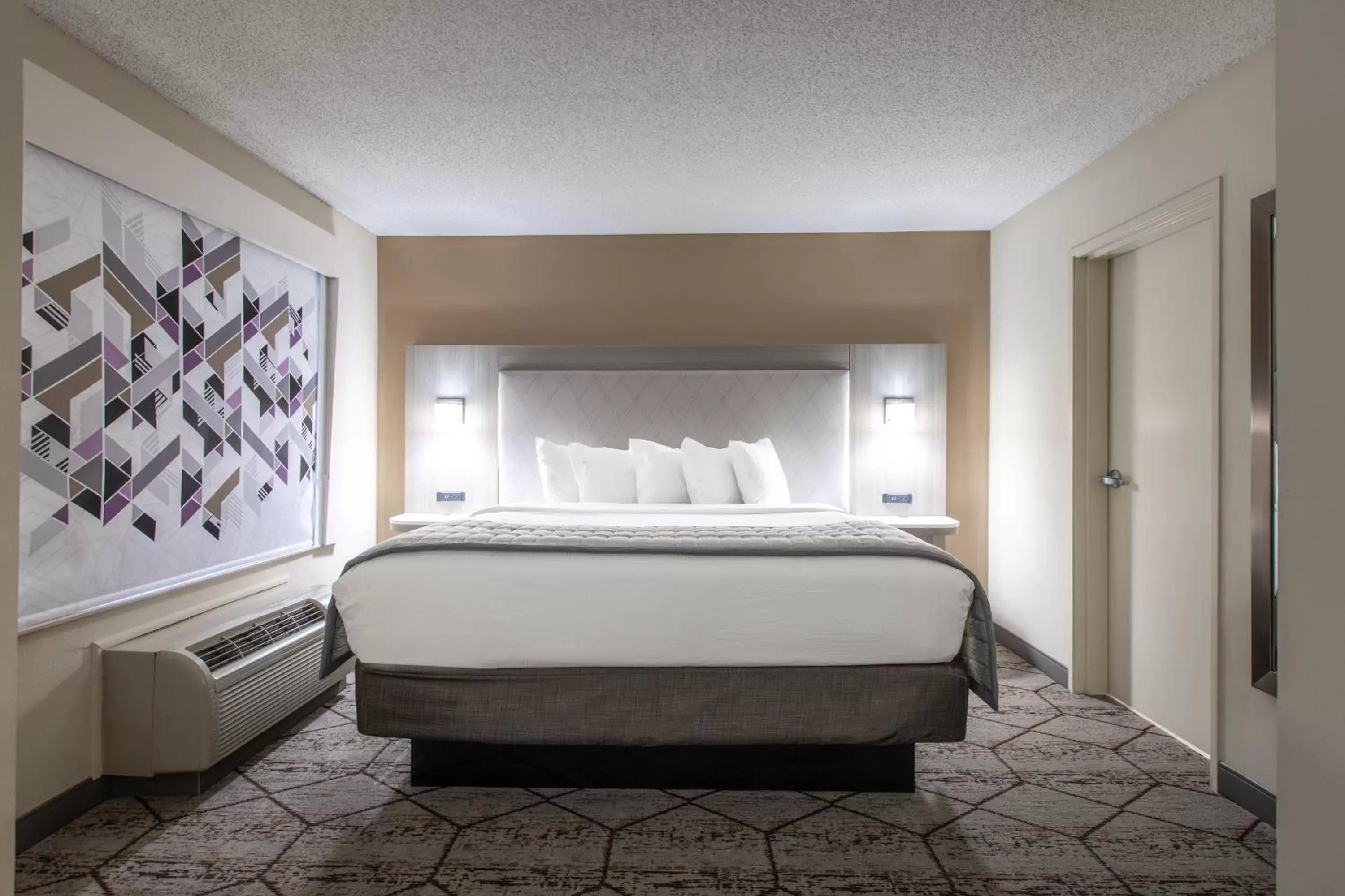 Bed in Wingate by Wyndham Charlotte Concord Mills/Speedway