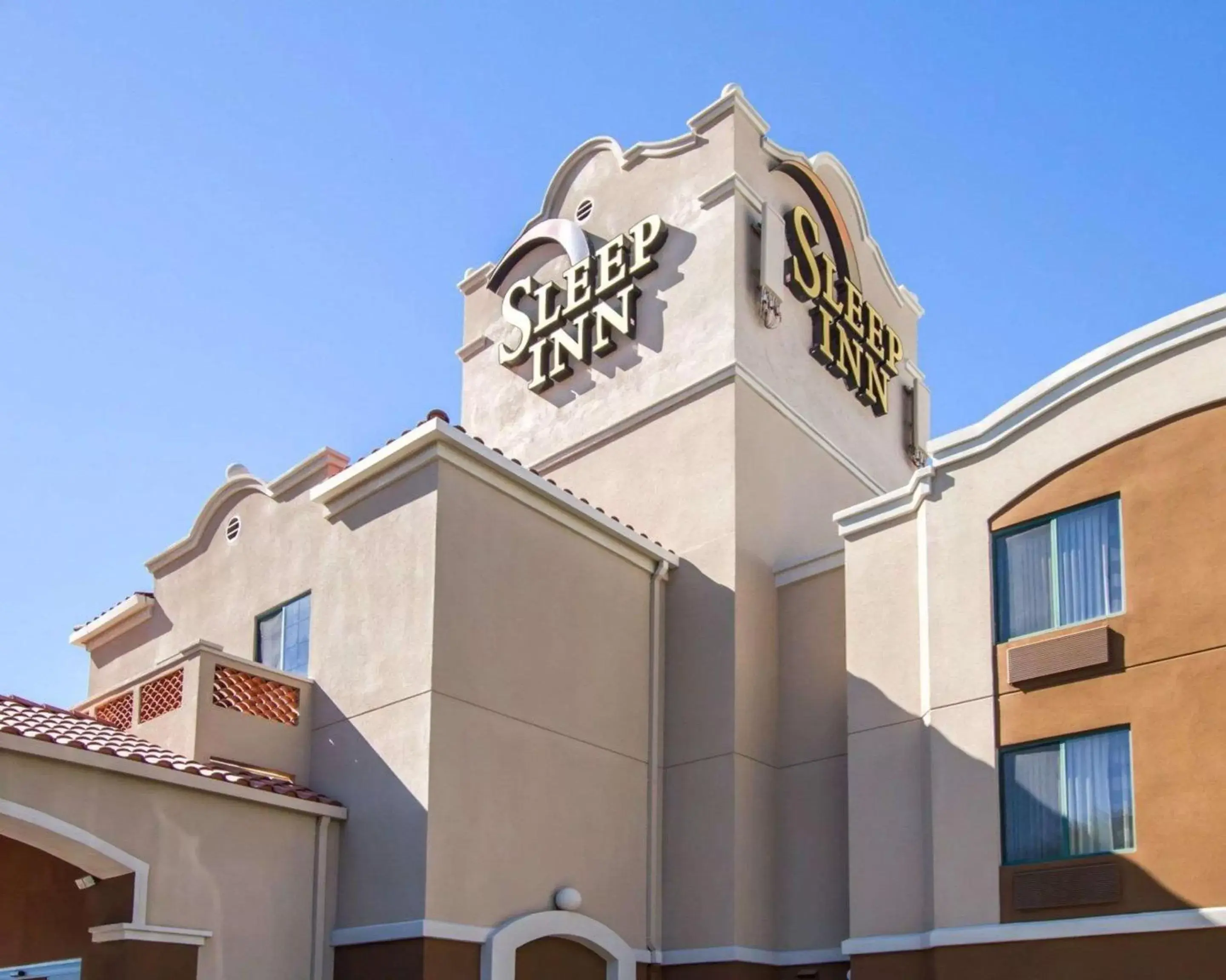 Property Building in Sleep Inn at North Scottsdale Road