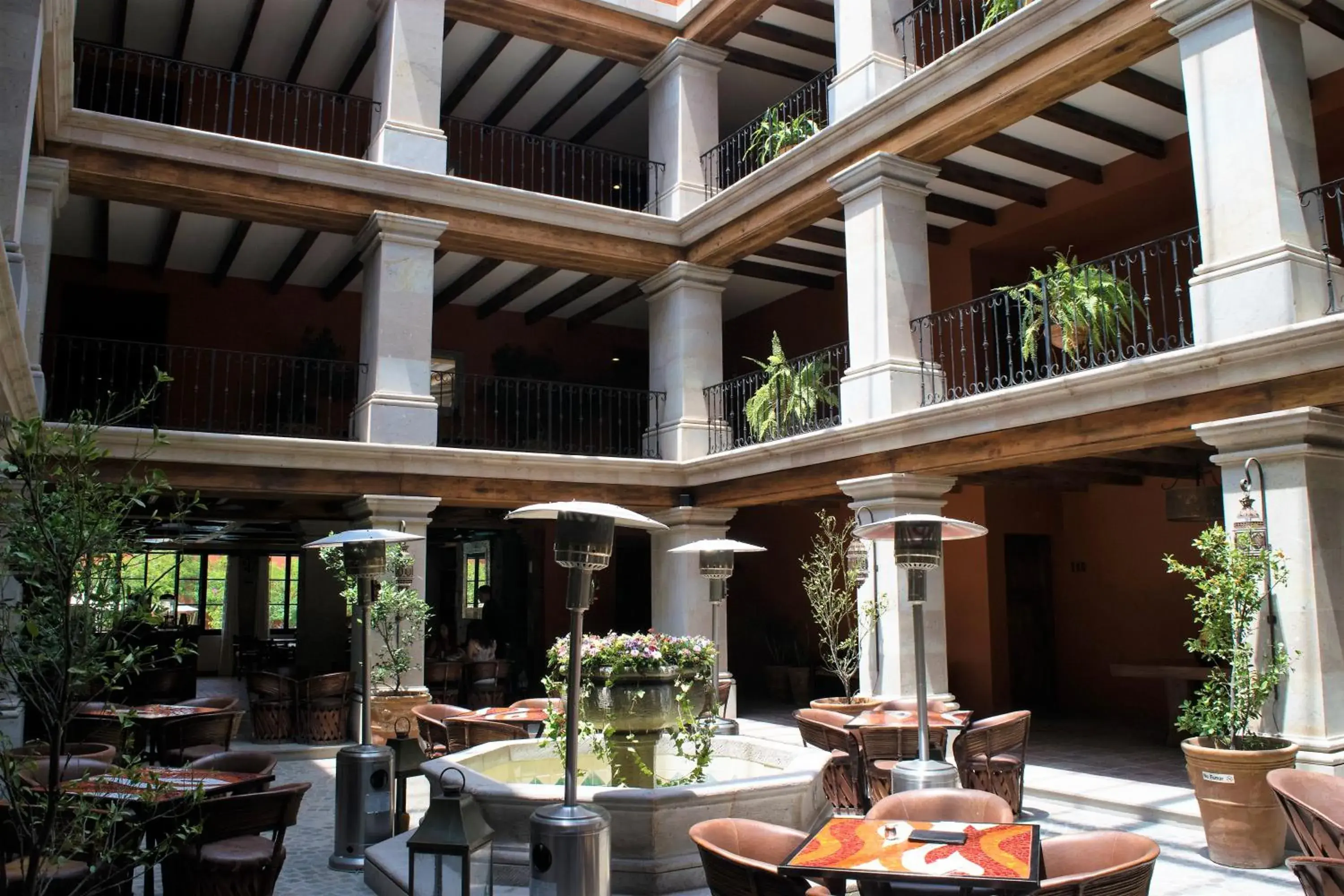 Patio, Restaurant/Places to Eat in Hotel Casa Primavera Boutique & Spa