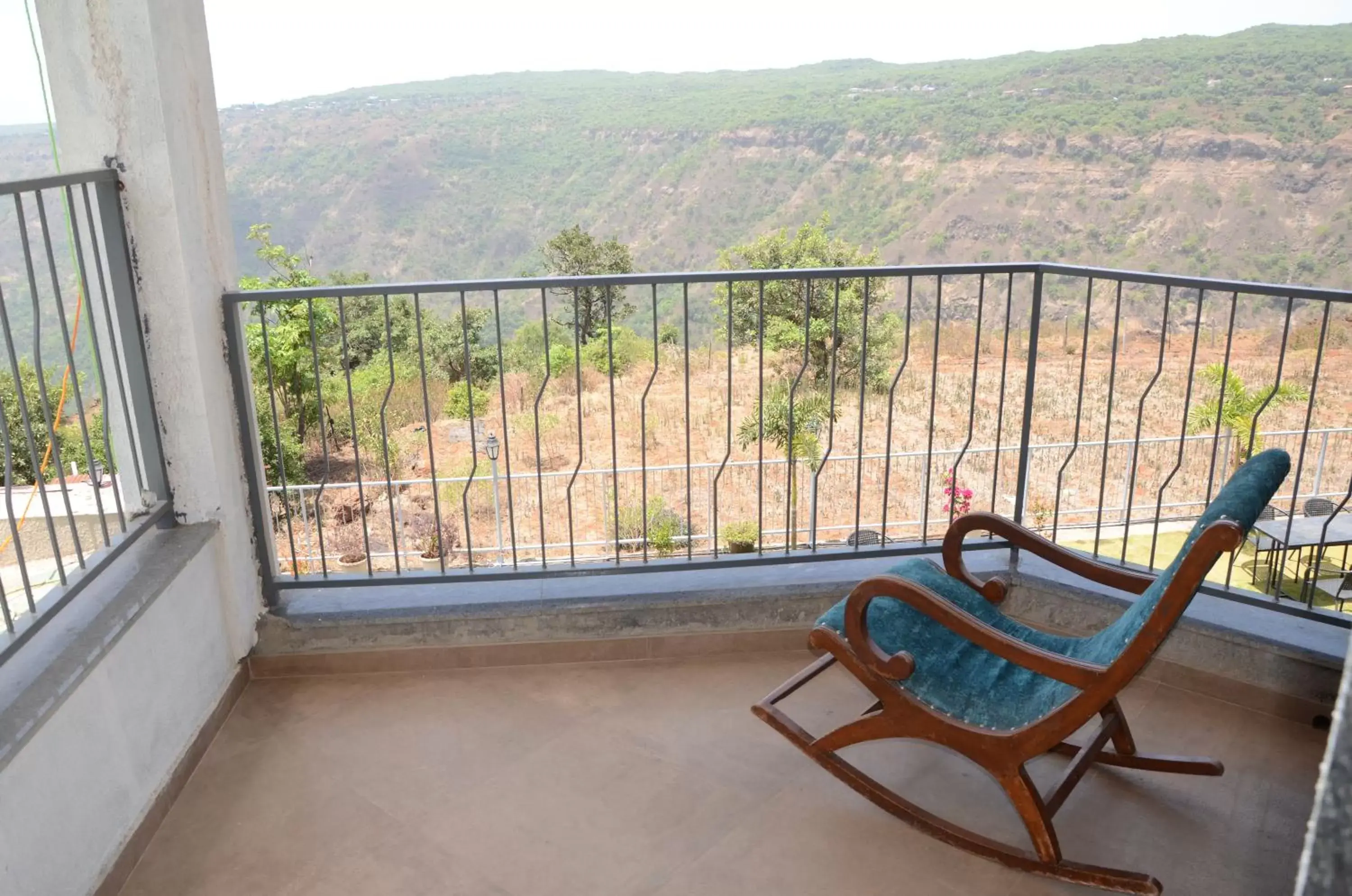 Mountain view in Mountain Breeze Resort, Mahabaleshwar Mountain view in Mountain Breeze Resort, Mahabaleshwar