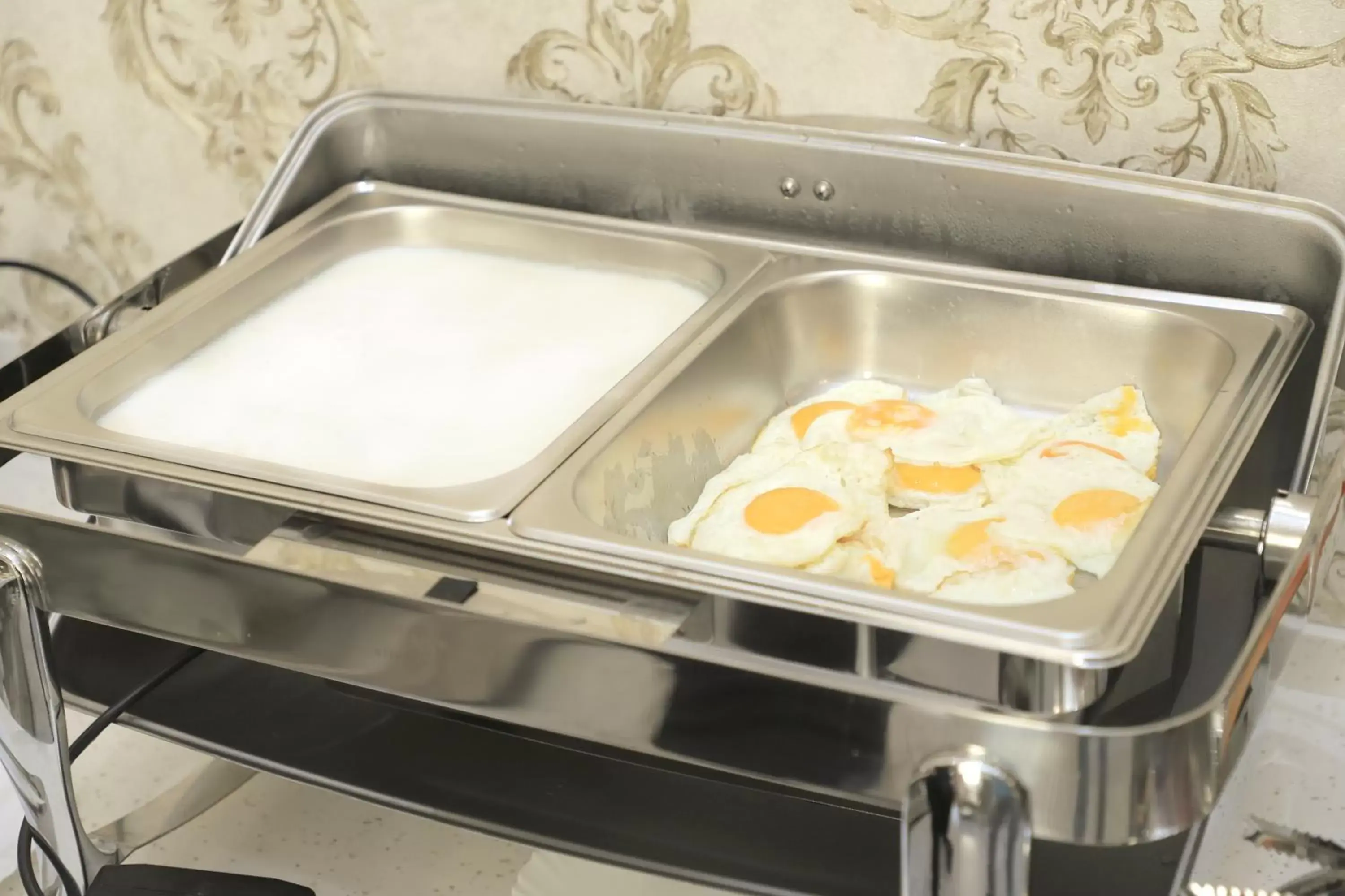 Food and drinks in Osiyo Palace Food and drinks in Osiyo Palace