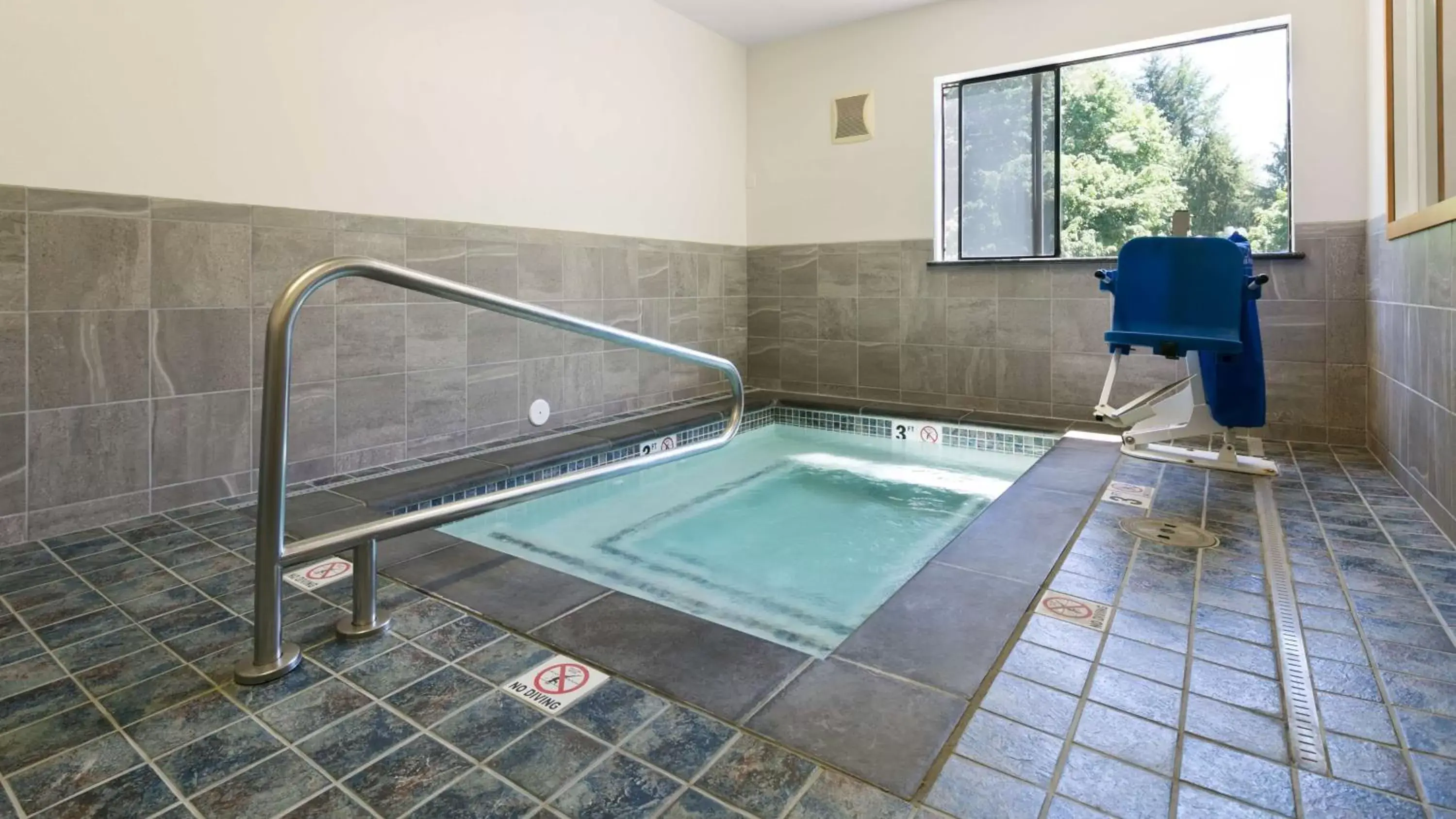 Spa and wellness centre/facilities, Swimming Pool in Best Western Tumwater-Olympia Inn