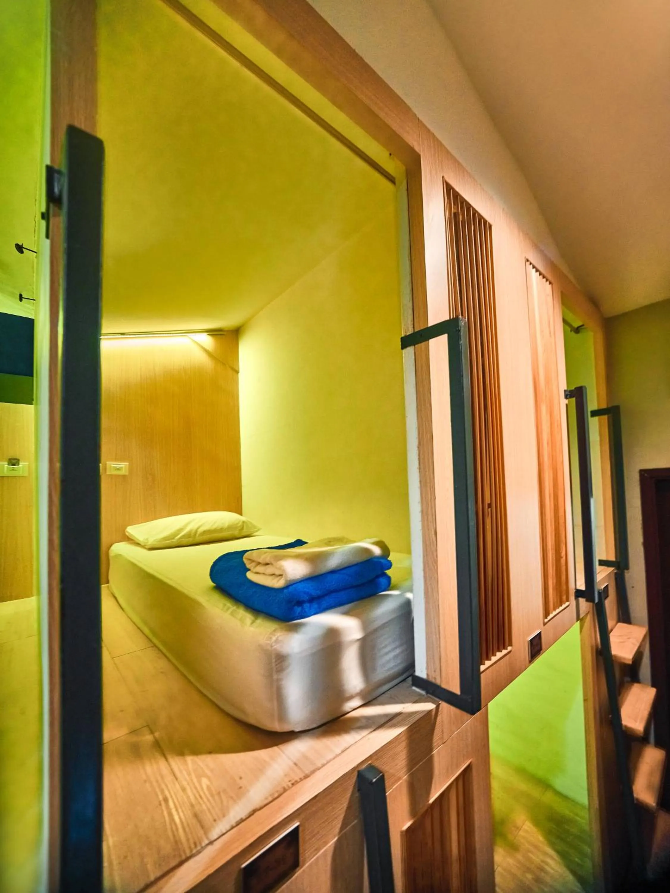 bunk bed in Prince Theatre Heritage Stay Hostel - Silom