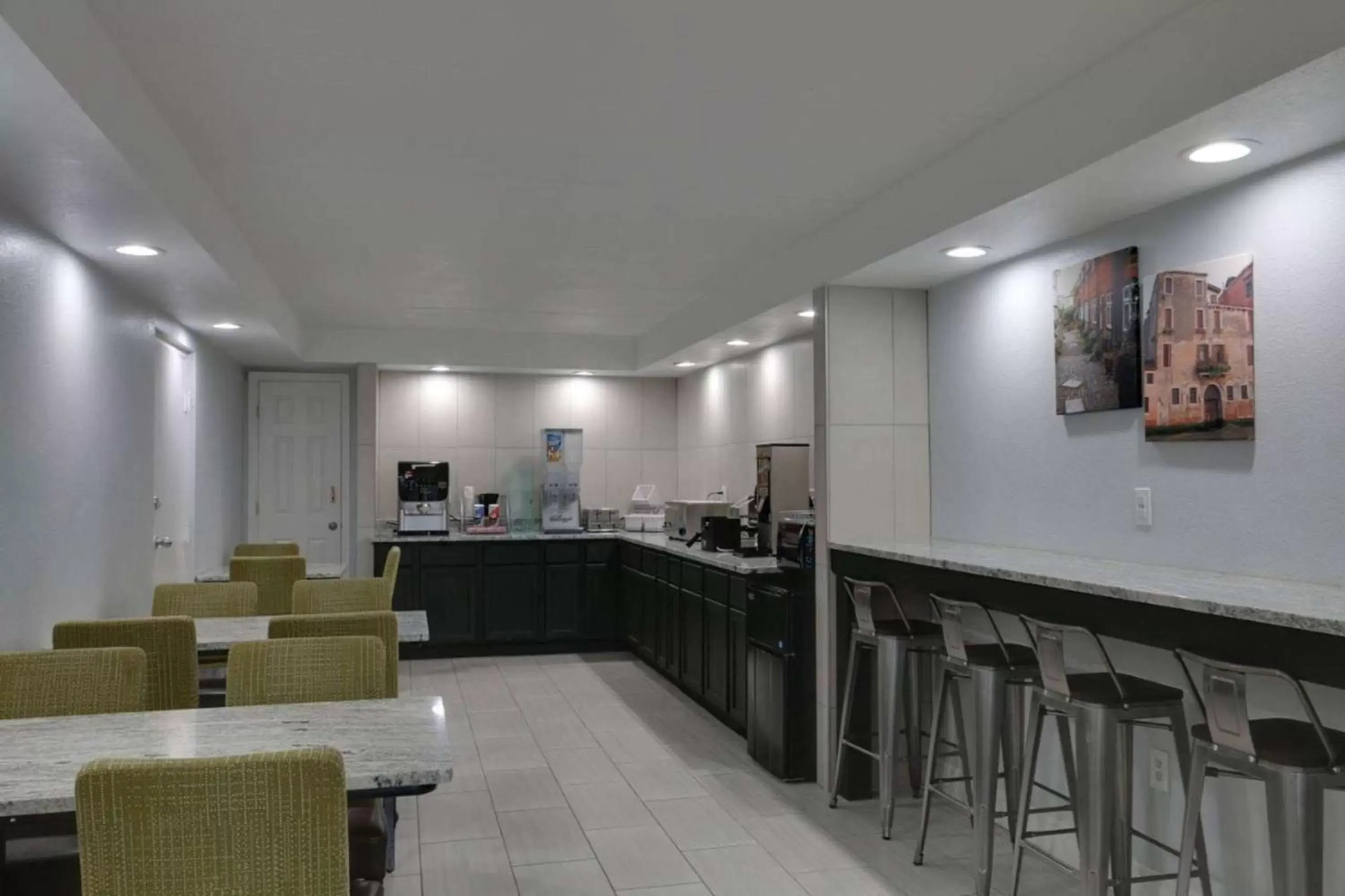 Restaurant/places to eat in Baymont by Wyndham Ridgeland I-95 Restaurant/places to eat in Baymont by Wyndham Ridgeland I-95