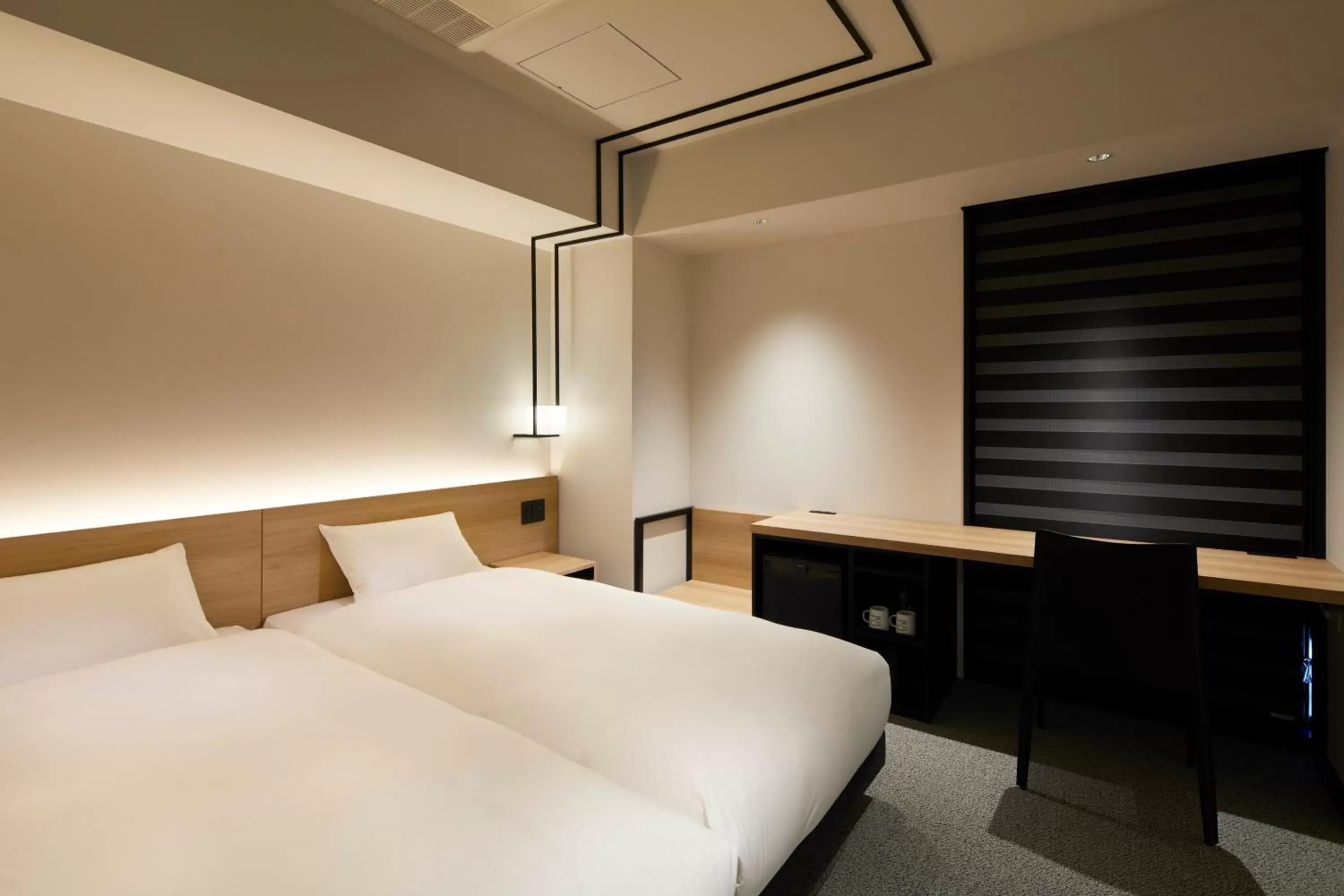 Bedroom, Bed in hotel androoms Nagoya Fushimi