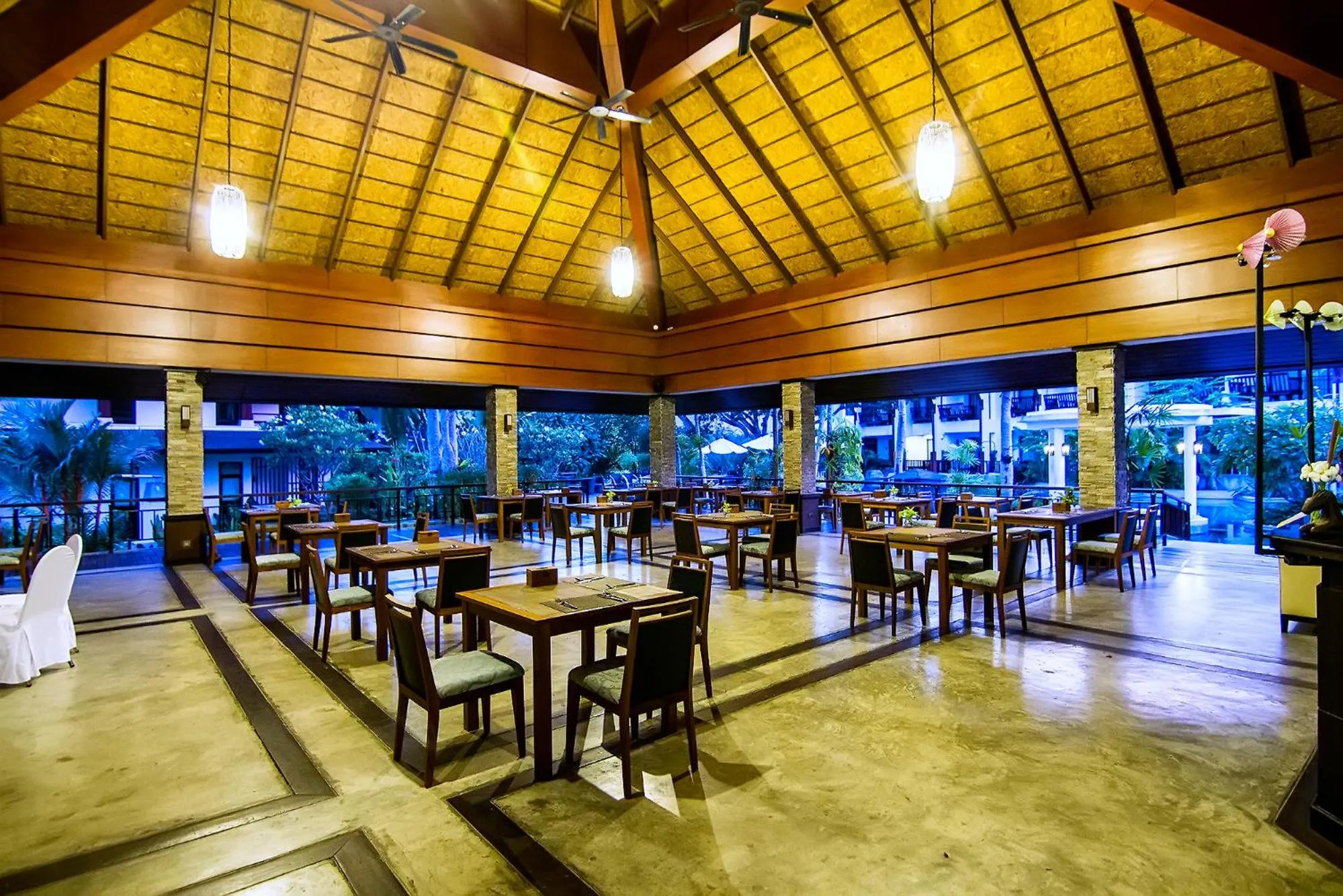 Restaurant/places to eat in The Elements Krabi Resort - SHA Plus