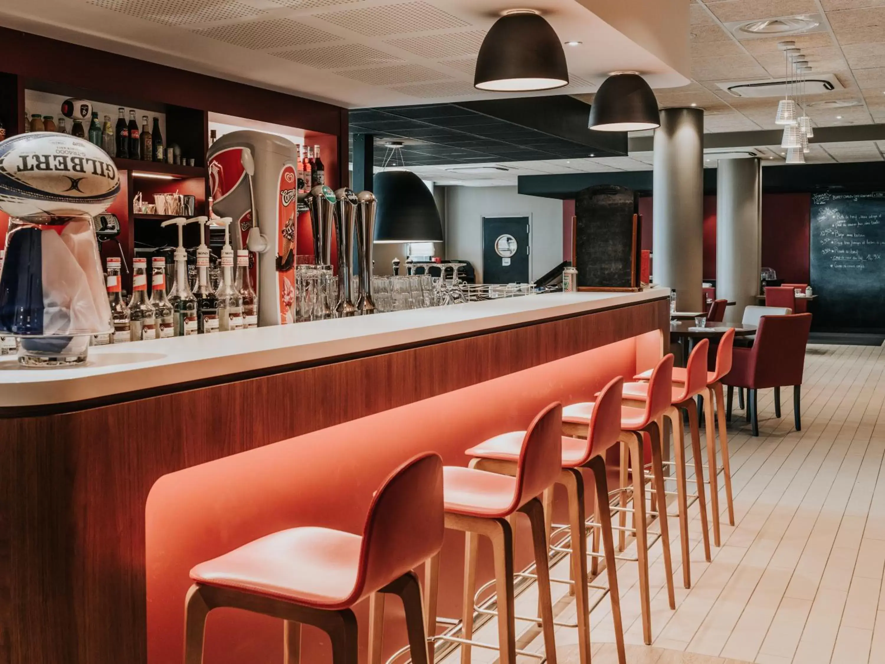 Lounge or bar, Lounge/Bar in Ibis Rouen Centre Rive Gauche Mermoz