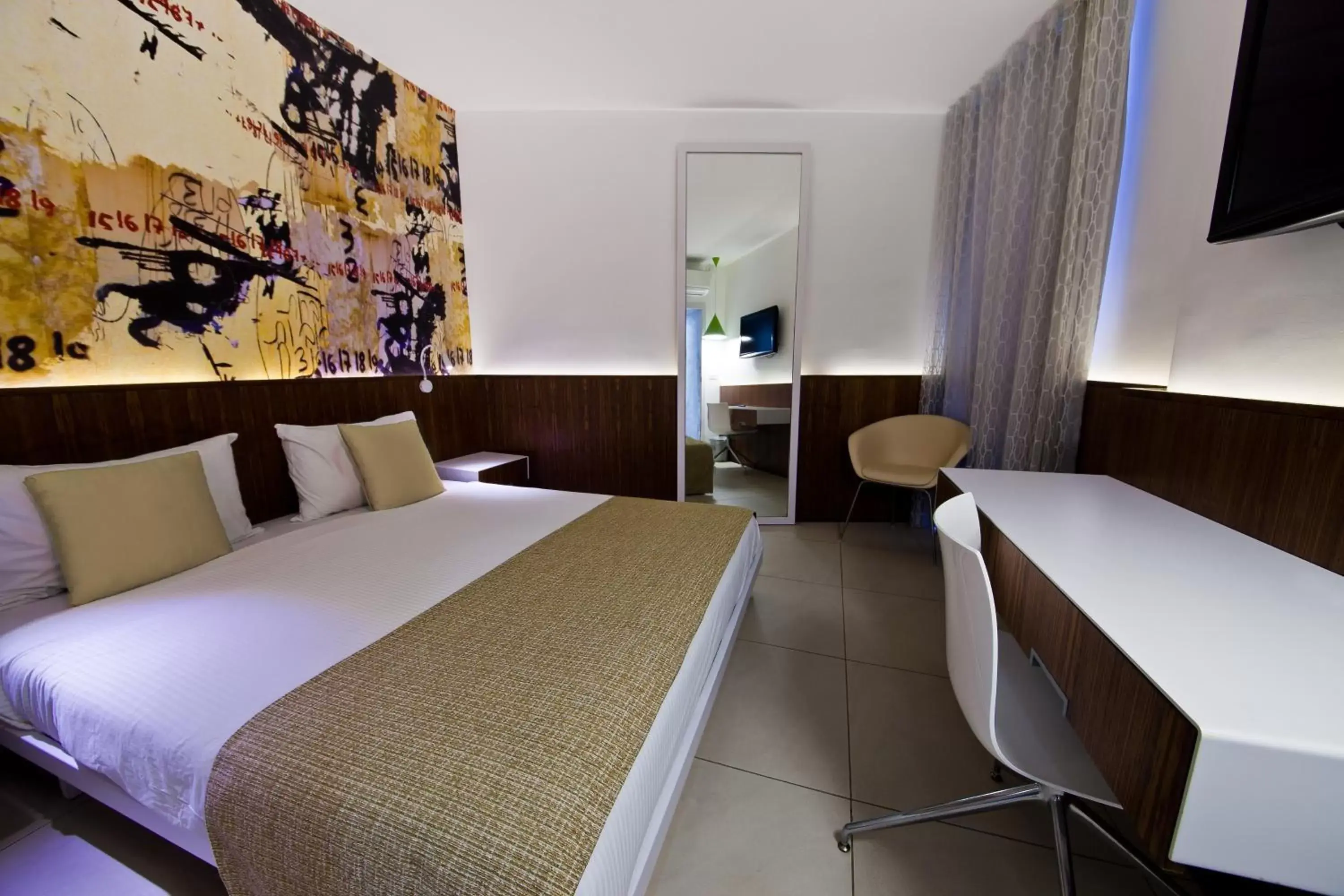 Bedroom, Bed in Prima Vera Bedroom, Bed in Prima Vera