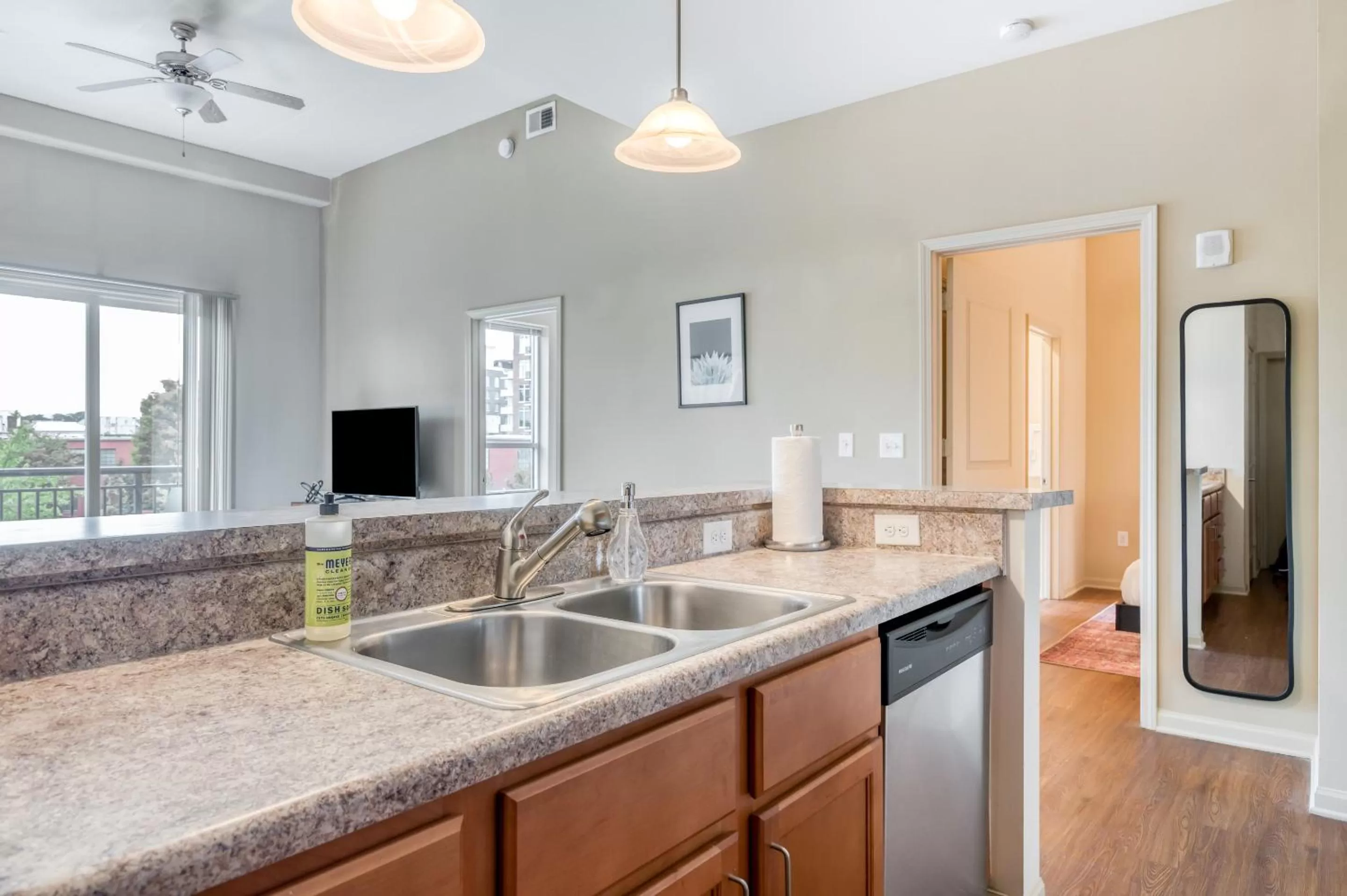 Kitchen or kitchenette in Mint House Greenville - Downtown