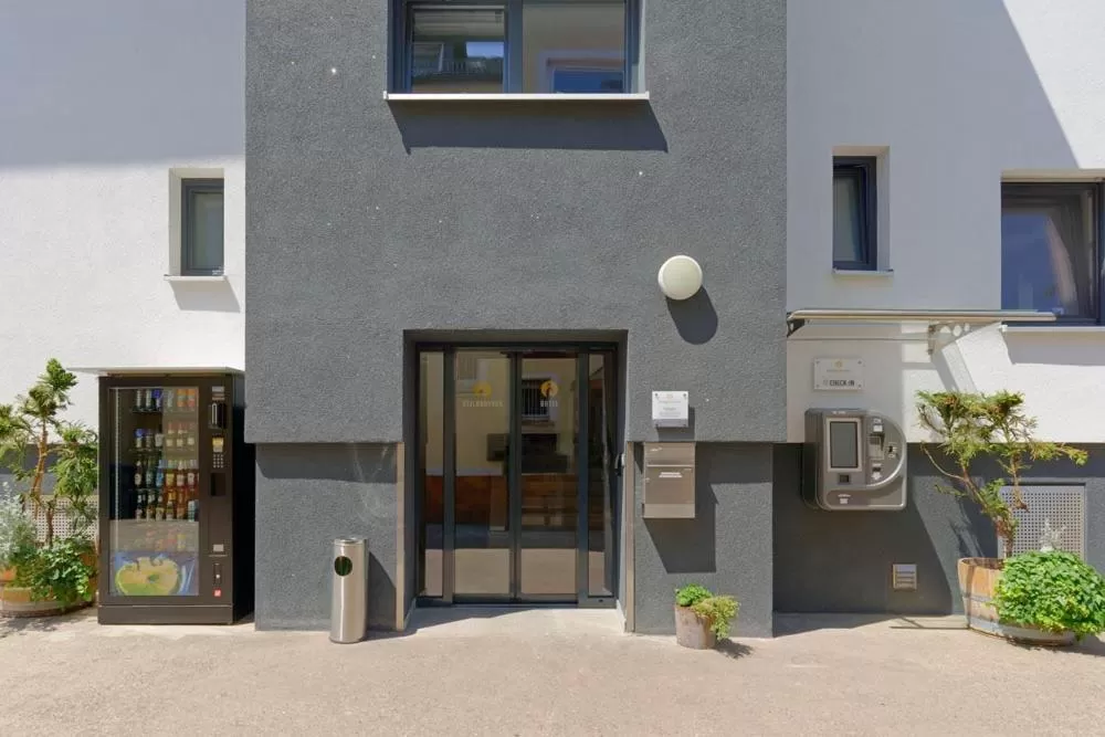 Facade/entrance in Heilbronner Hotel am schönen Theater
