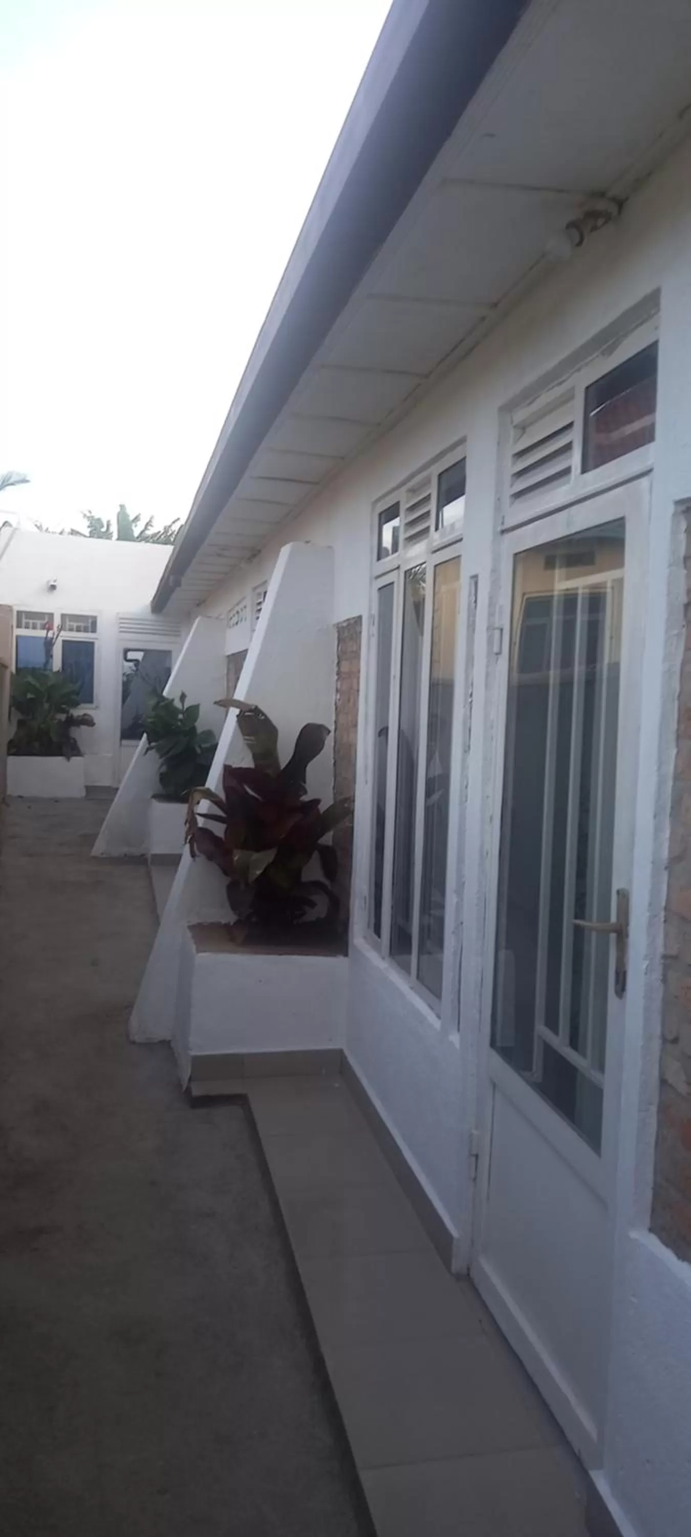 Tommy's Budget Rooms