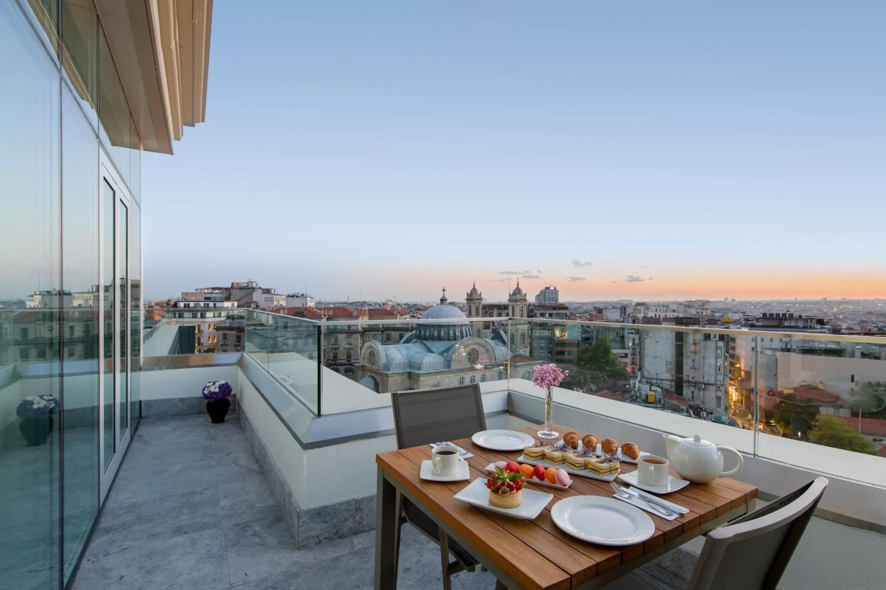 Balcony/Terrace in CVK Taksim Hotel Istanbul