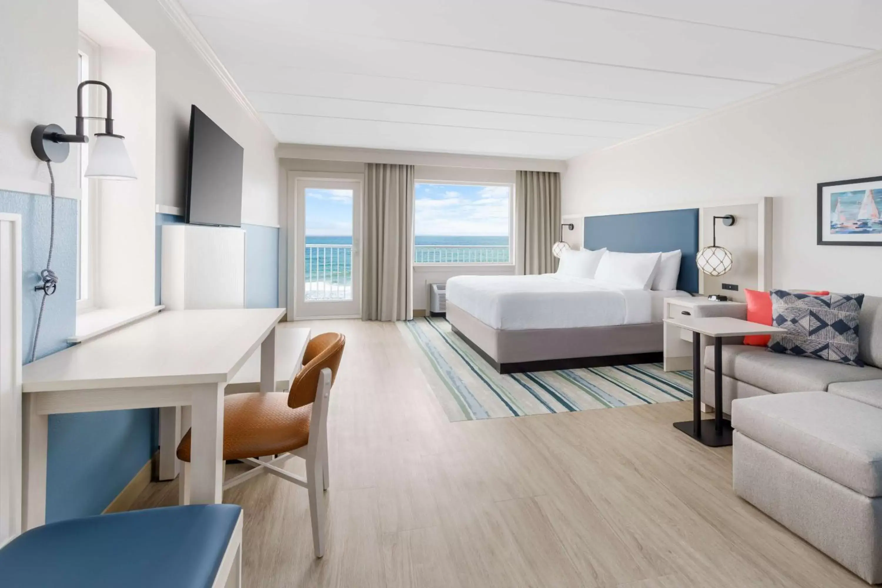 Bed in Hilton Garden Inn Ocean City Oceanfront