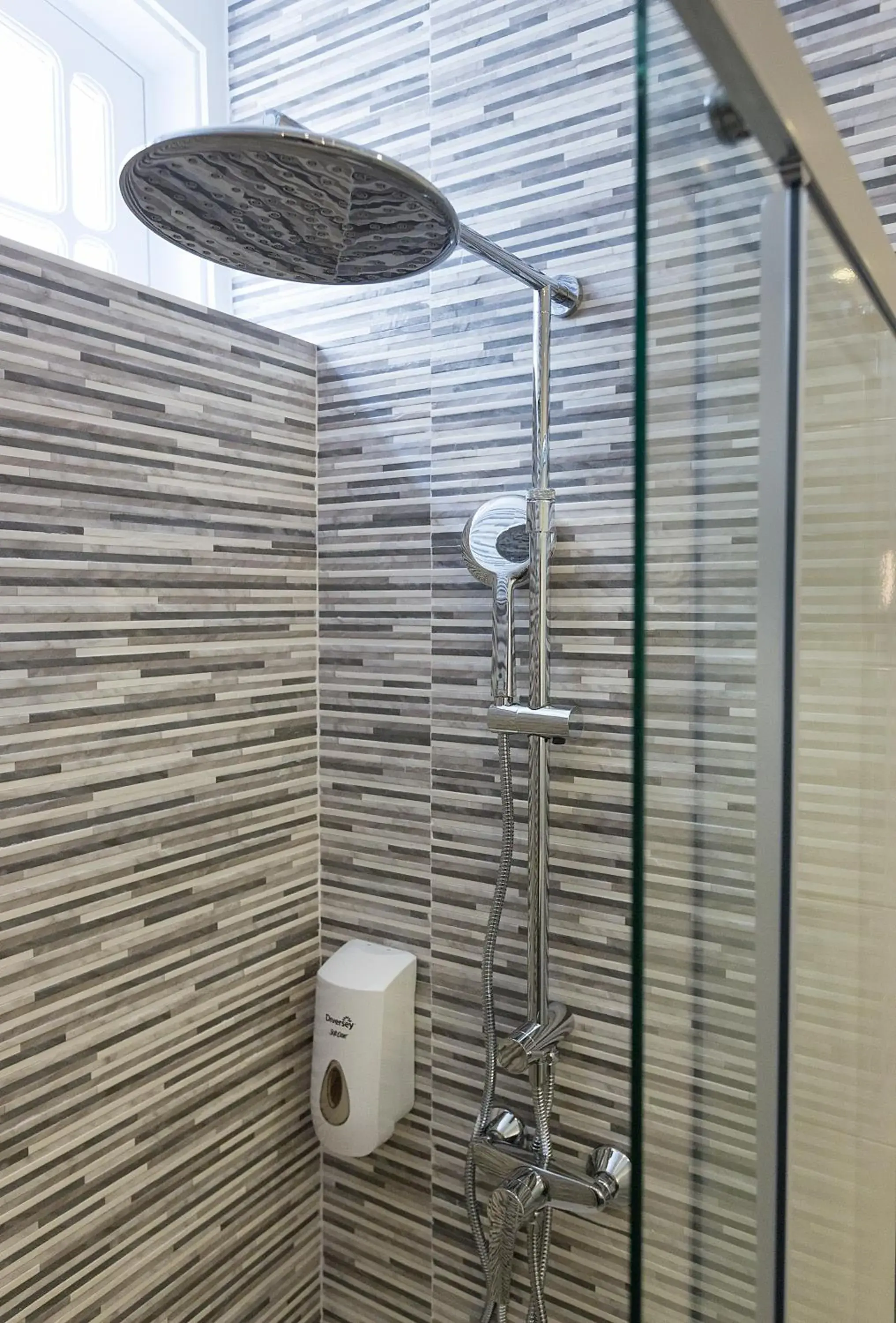 Shower, Bathroom in Riversuites