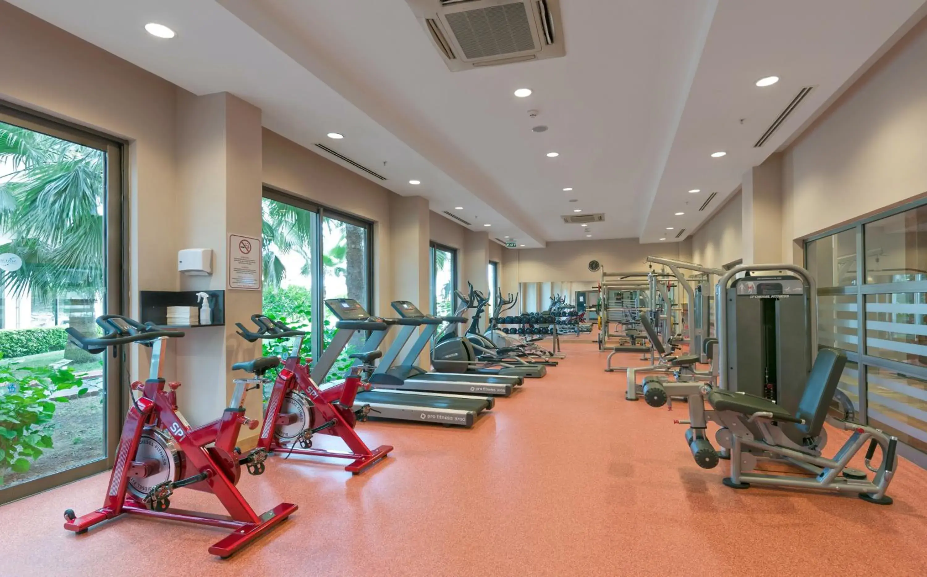 Fitness Center/Facilities in Novum Garden Side Hotel