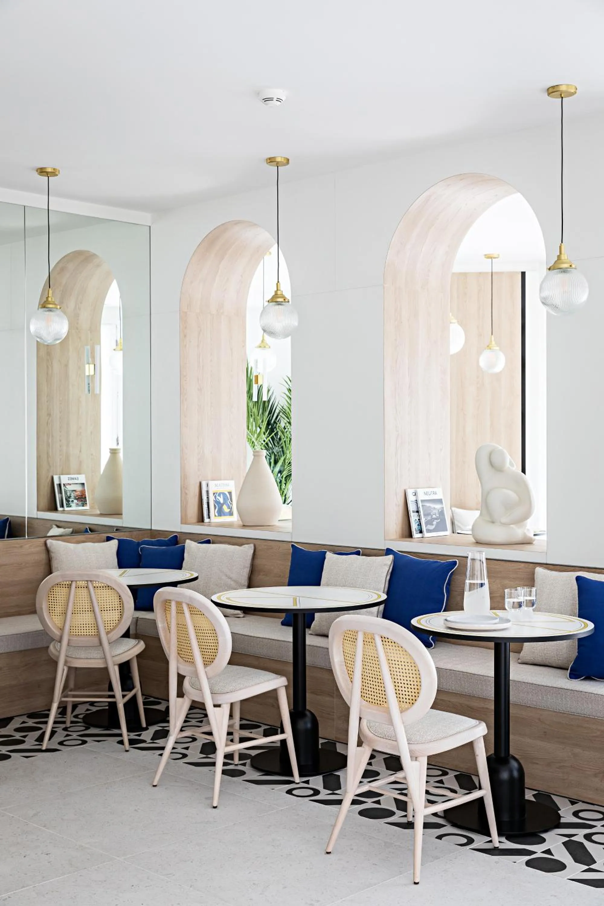 Lobby or reception in Le Riviera Collection, Signature Collection by Best Western