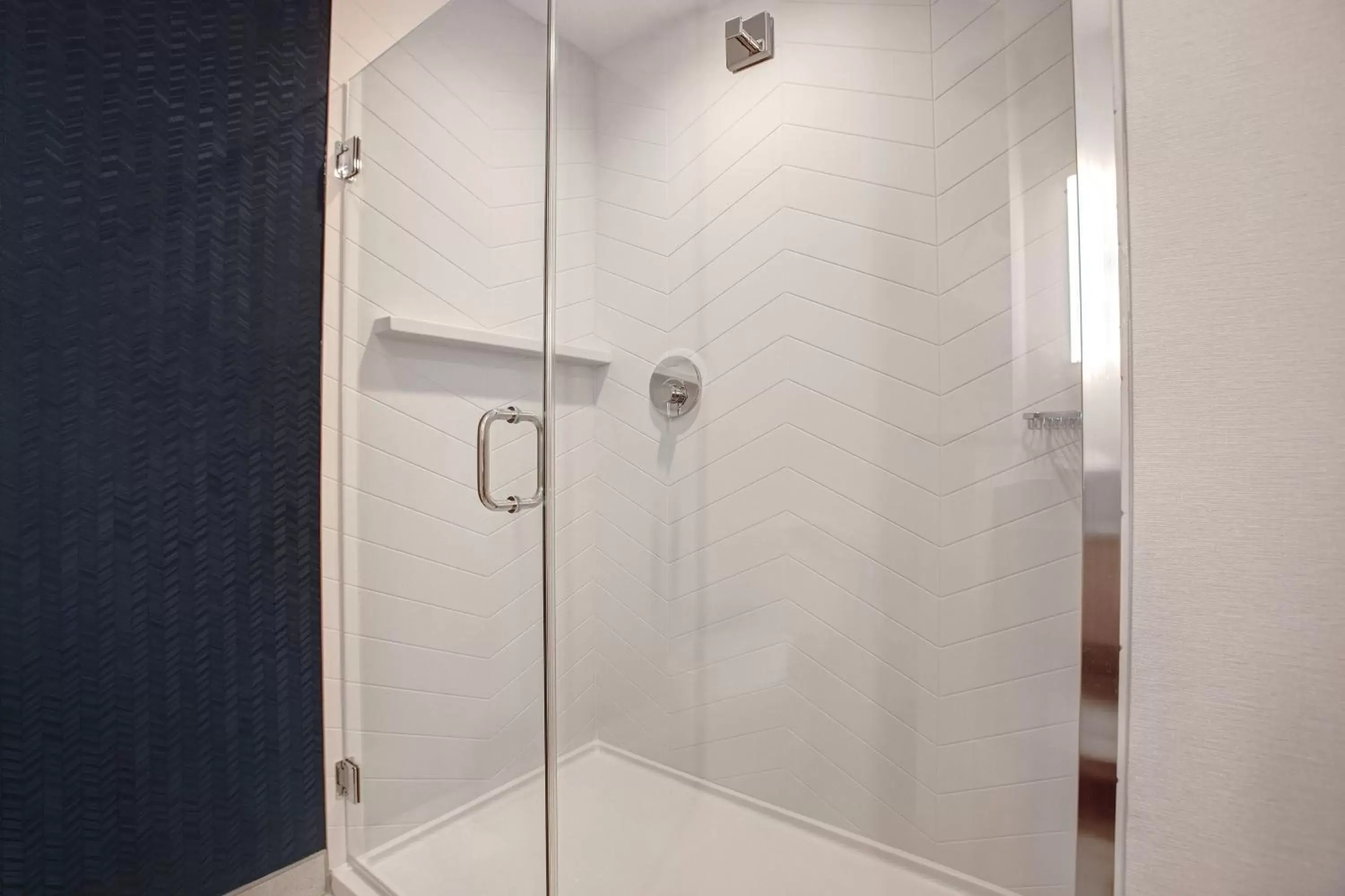 Bathroom in Fairfield by Marriott Inn & Suites Denver Southwest, Littleton