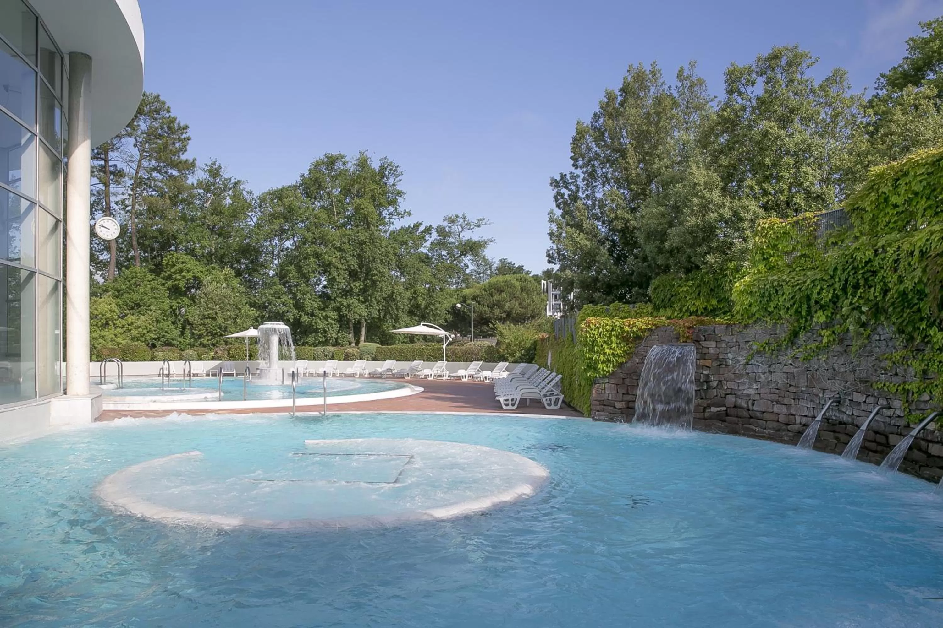 Hot Spring Bath in Best Western Hotel Sourcéo