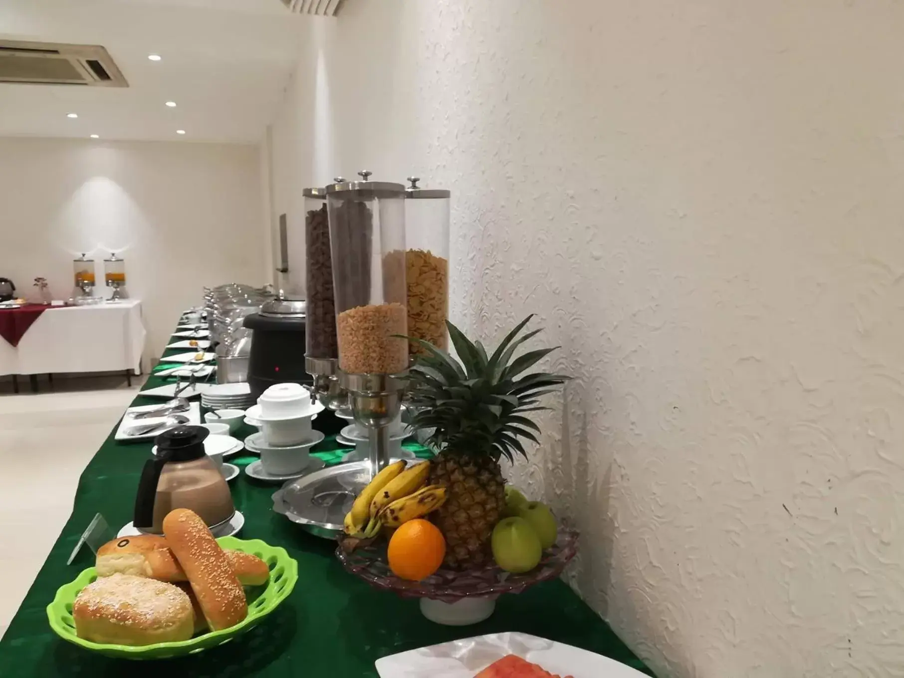 Breakfast in Platinum Grand Breakfast in Platinum Grand