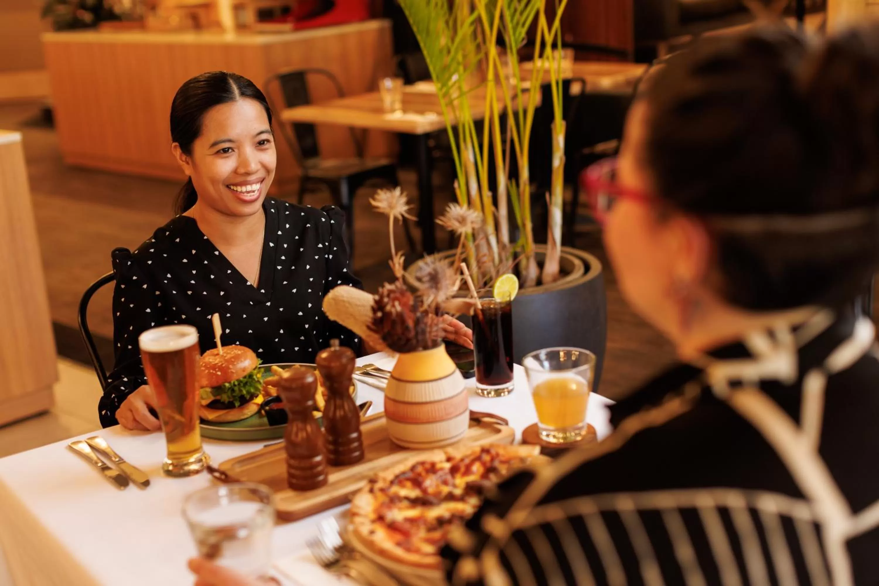 Restaurant/places to eat in Mercure Kakadu Crocodile