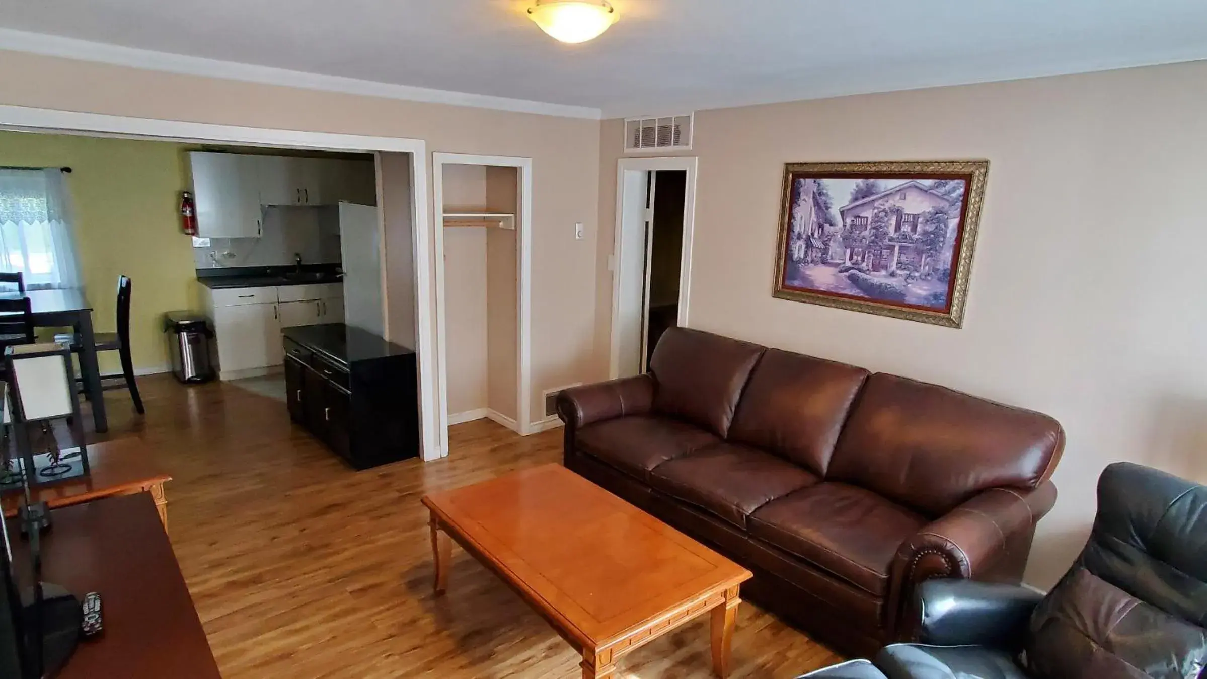 Seating Area in Comox Valley Inn & Suites