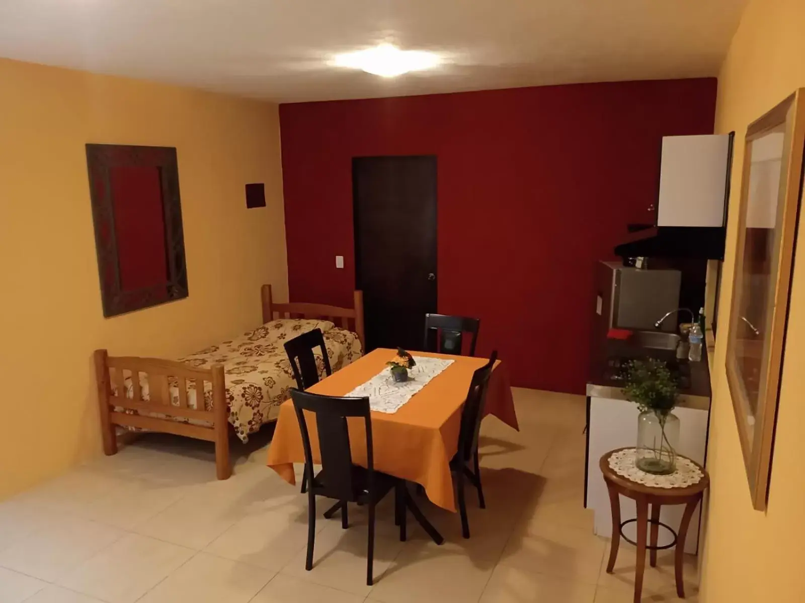 Dining Area in La Casa Rosa Guanajuato