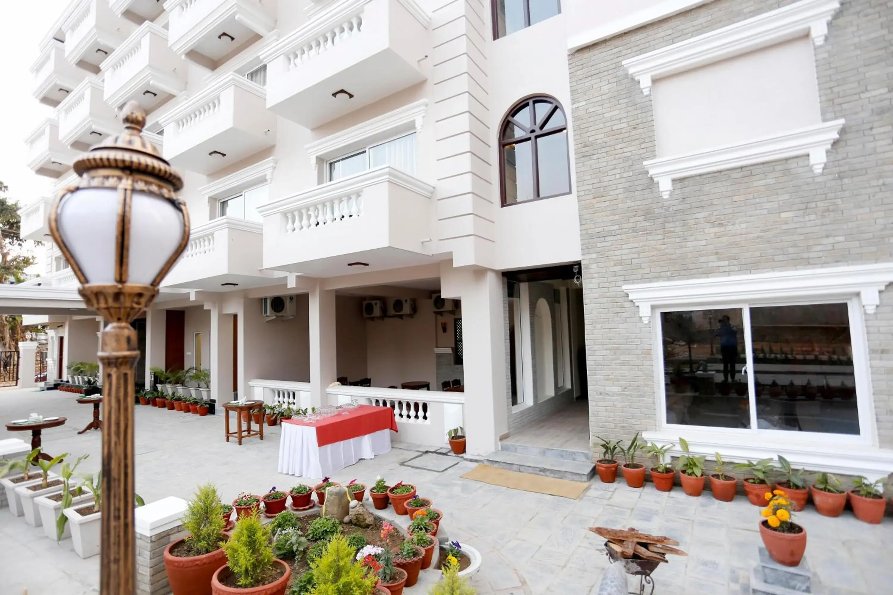 Garden, Patio/Outdoor Area in Da Yatra Courtyard Hotel