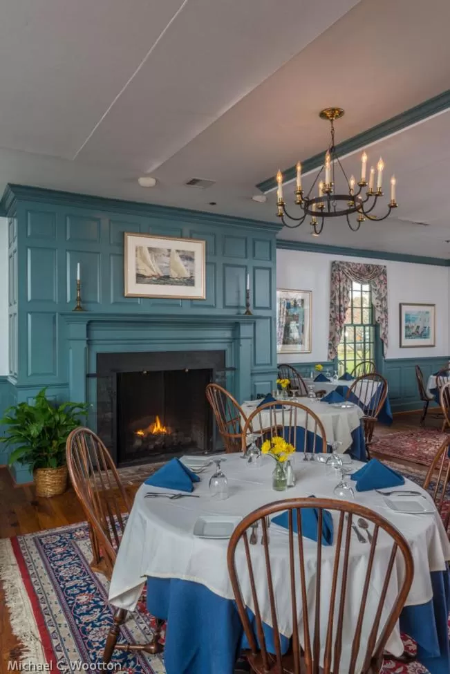 Restaurant/places to eat in Inn at Osprey Point