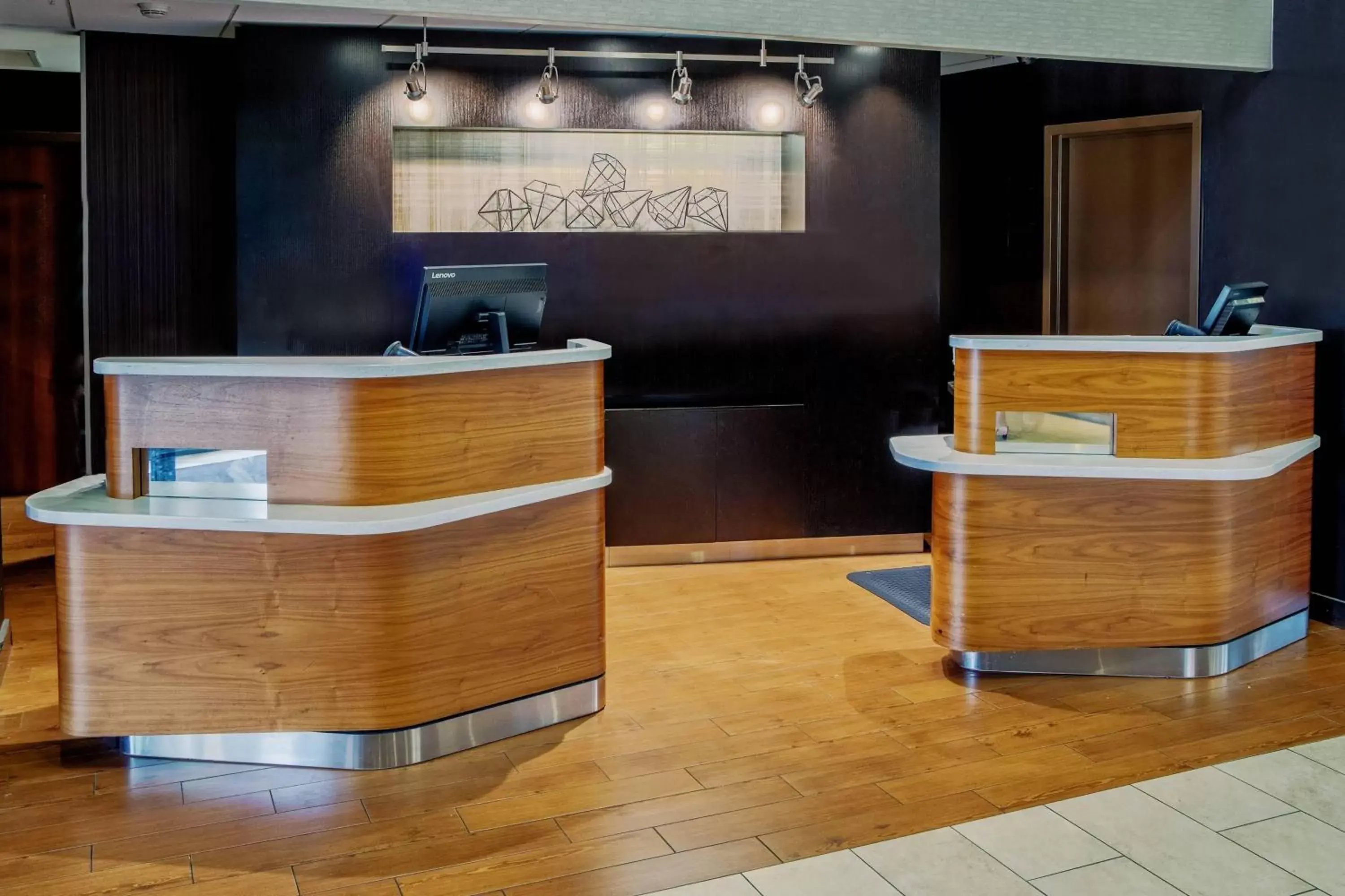 Property building, Lobby/Reception in Courtyard by Marriott Springfield