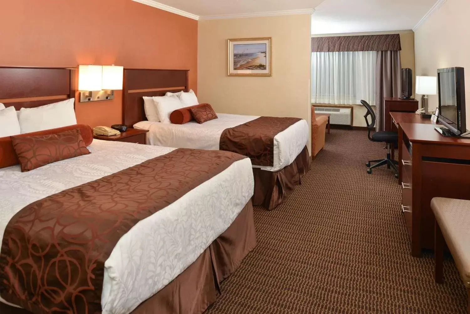 Queen Suite with Two Queen Beds in Best Western Plus Landmark Inn
