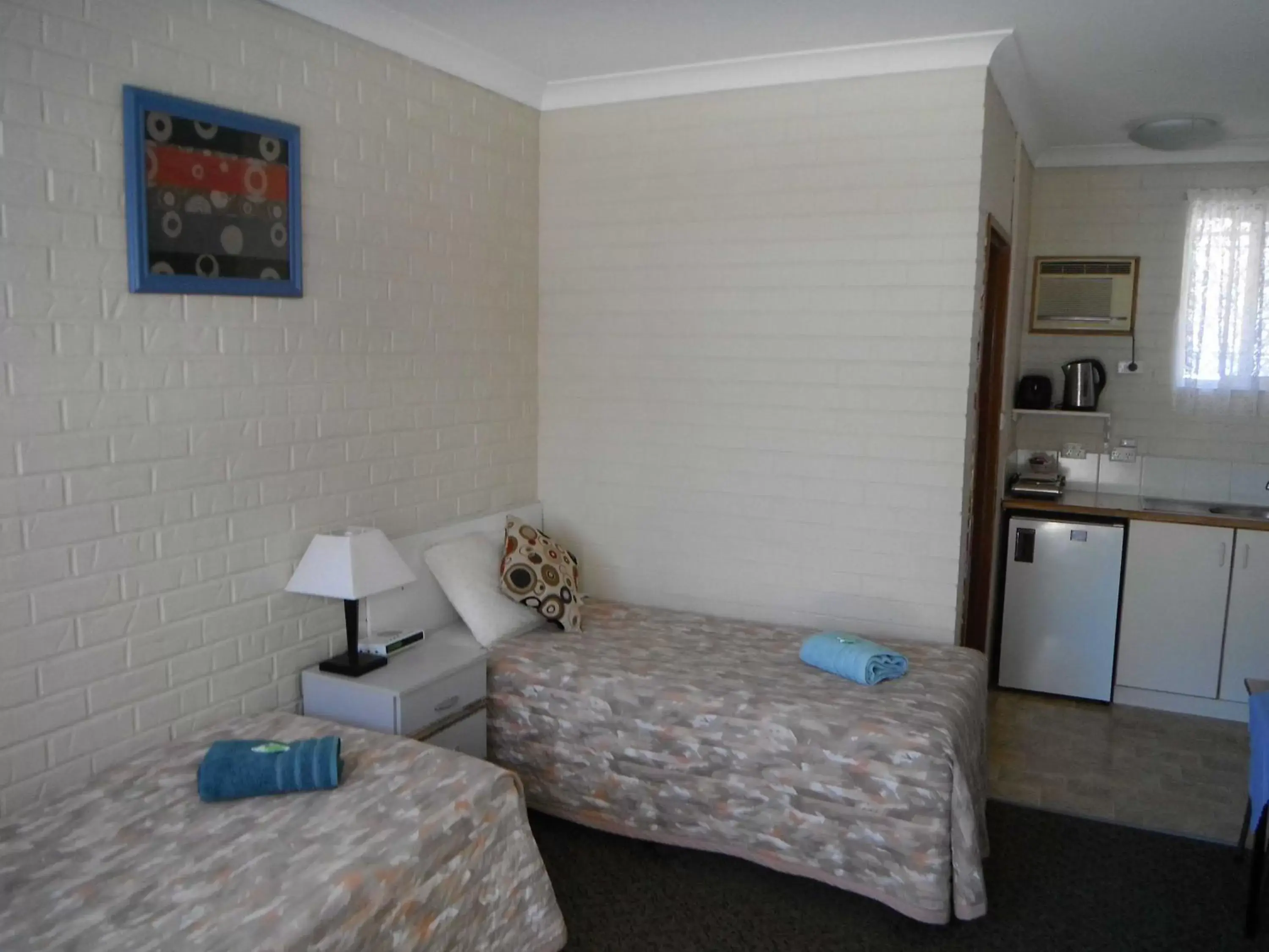 Bed in Bondi Motel