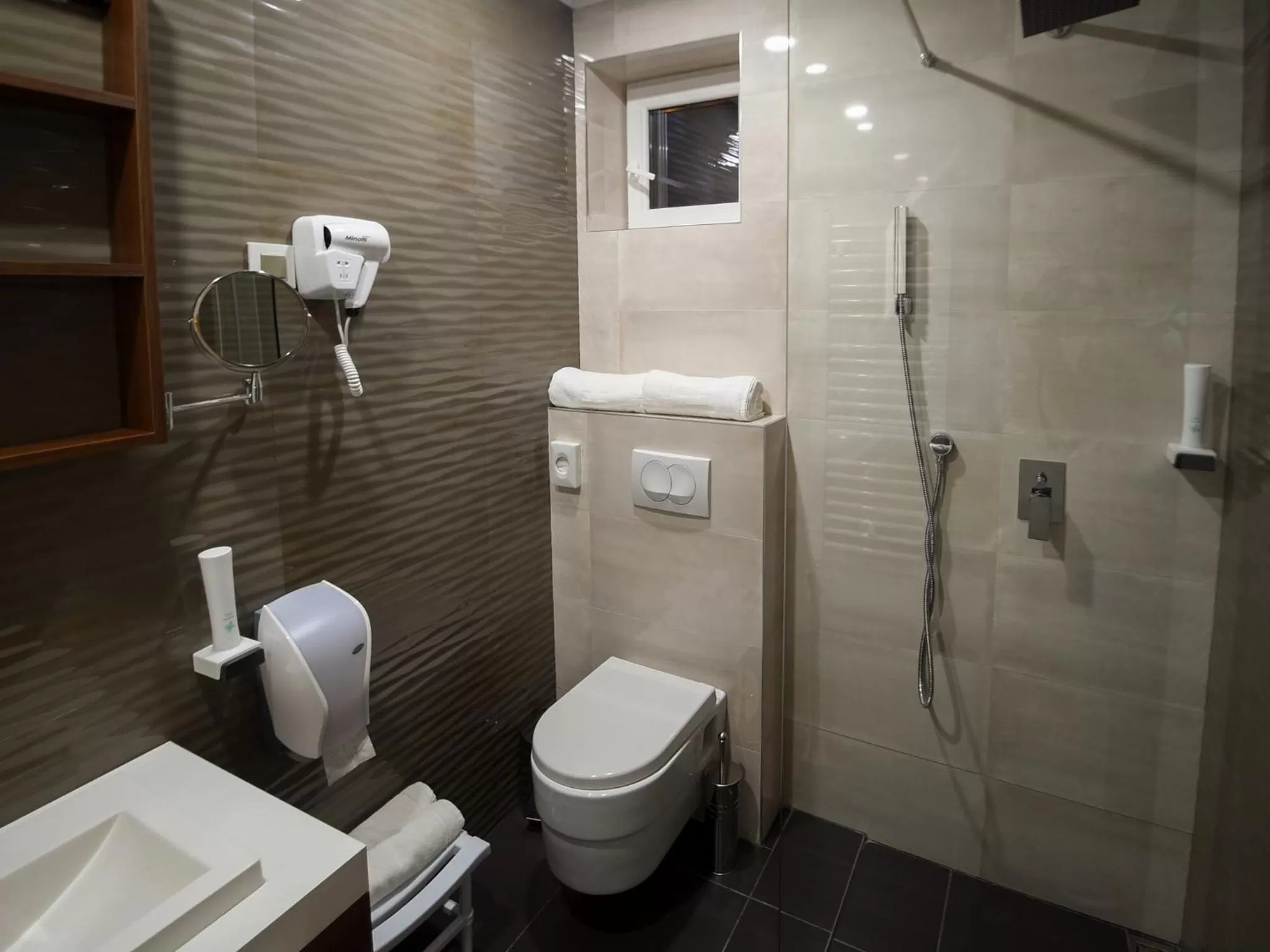 Bathroom in Hotel Ideo Lux