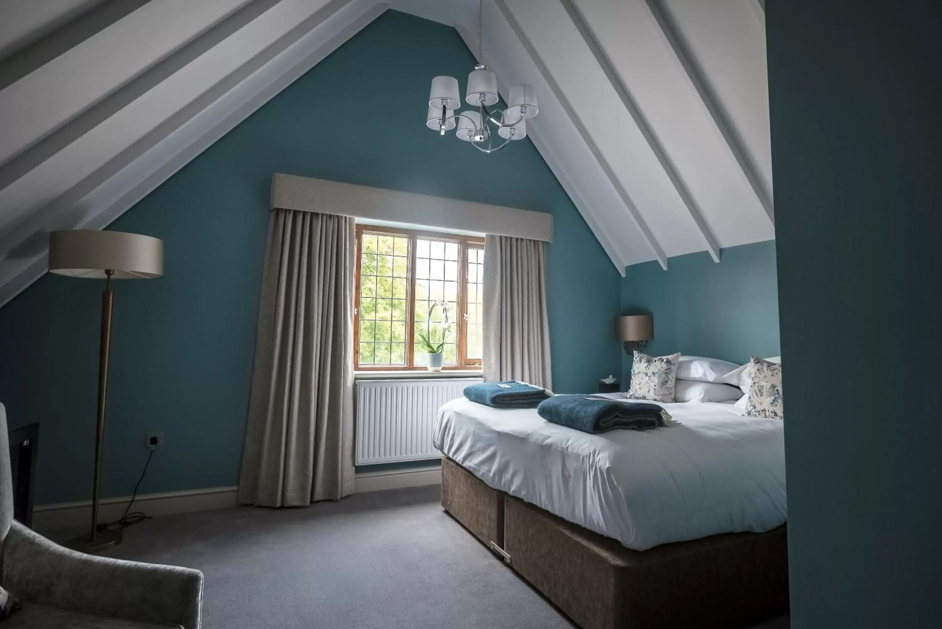 Bedroom, Bed in Hogarths Stone Manor