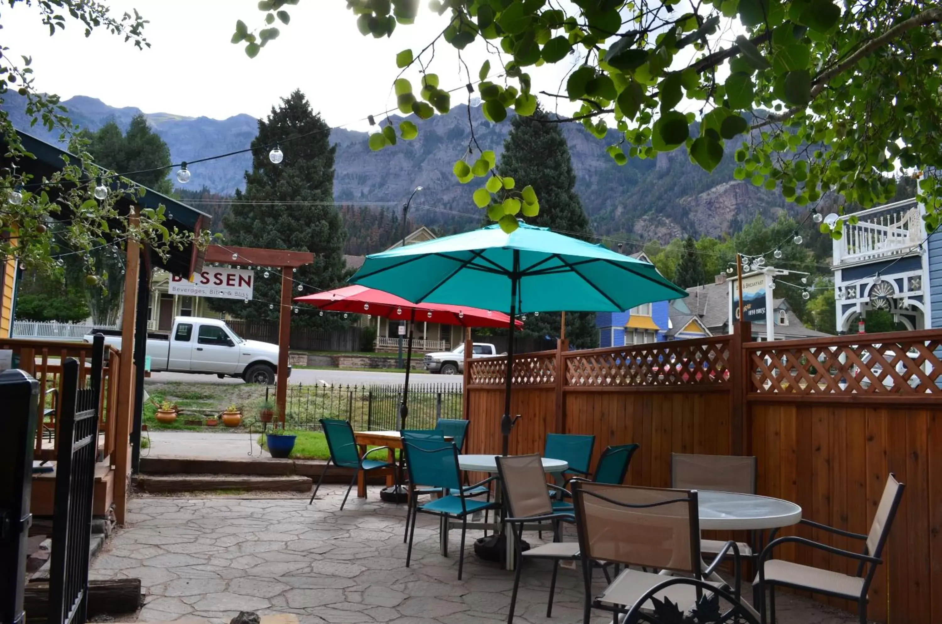 Patio, Restaurant/Places to Eat in The Ouray Main Street Inn