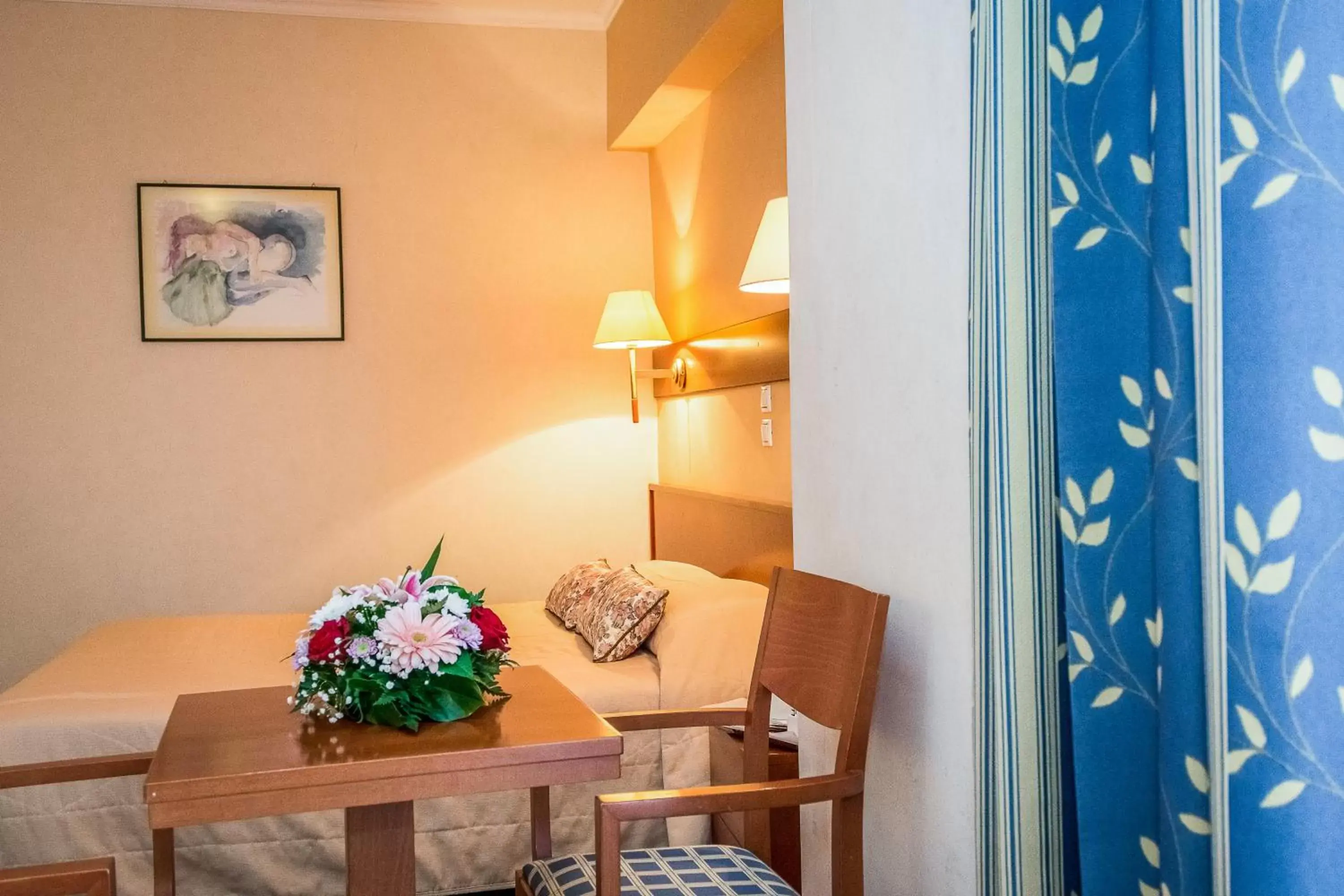 Seating area, Dining Area in Palatino Hotel