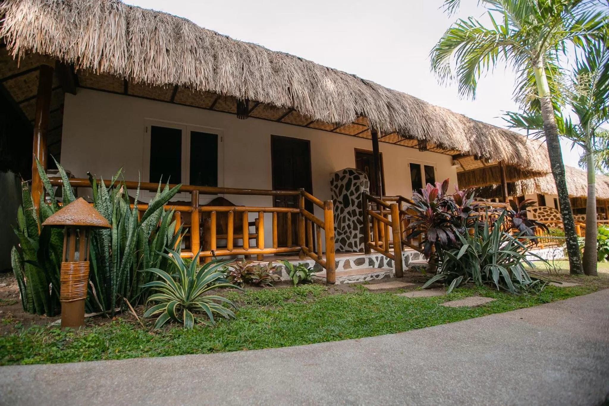 Garden in Kav&#x27;s Beach Resort