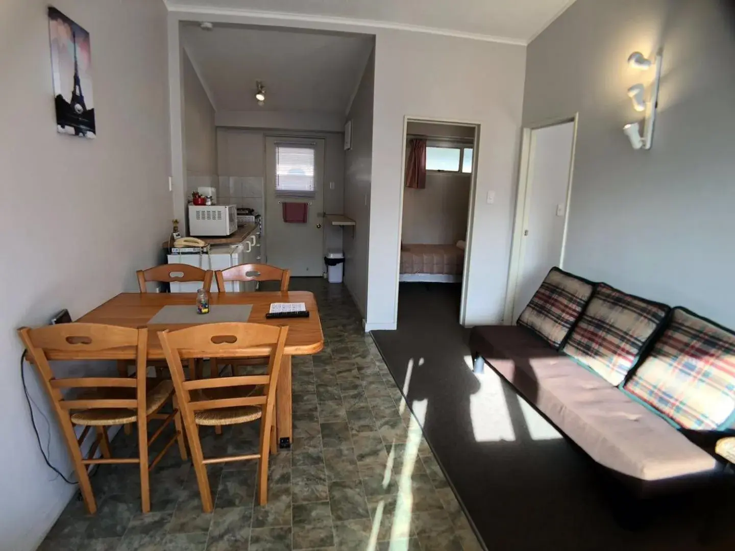 Dining Area in Tui Lodge Motel