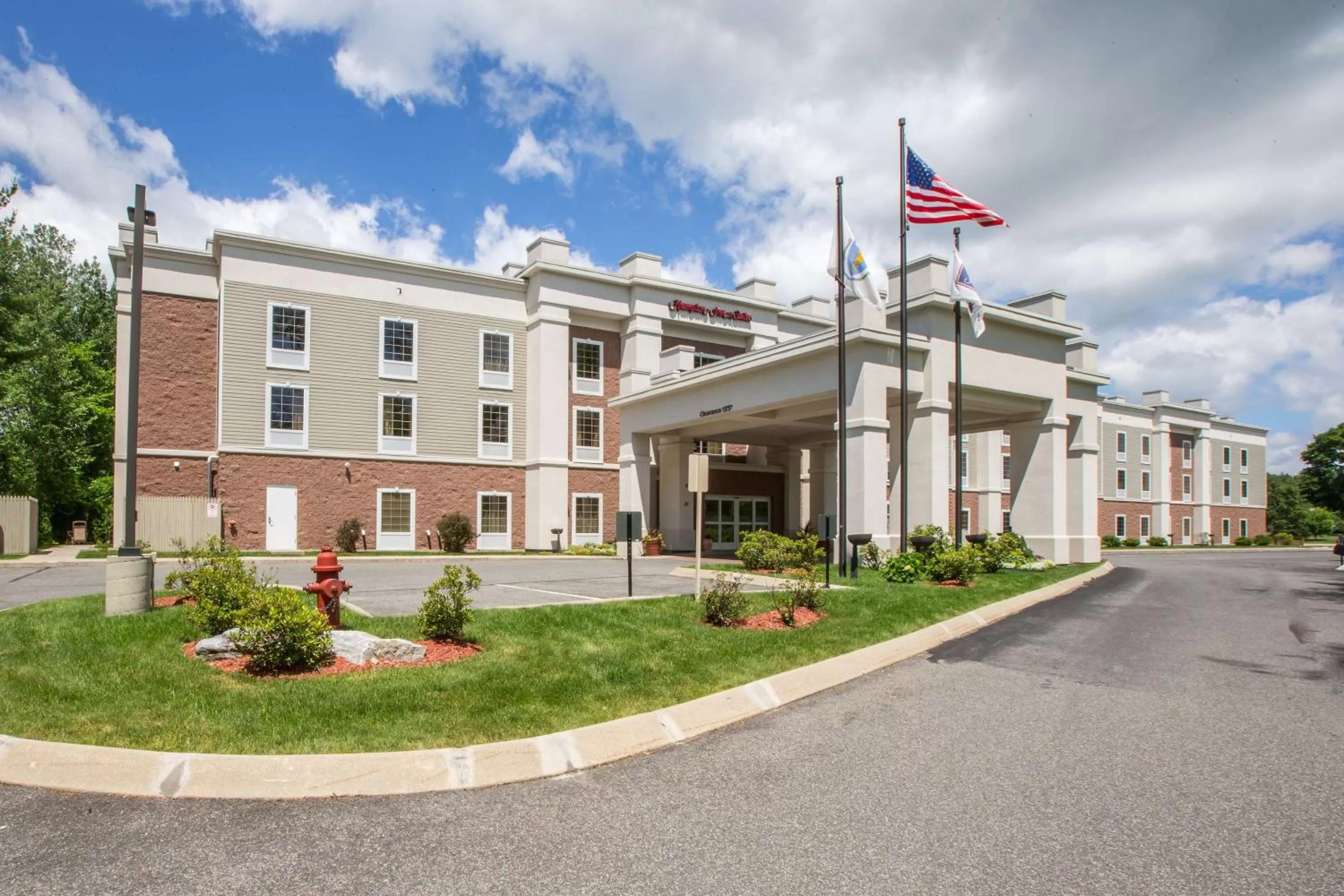 Property building in Hampton Inn & Suites Berkshires-Lenox
