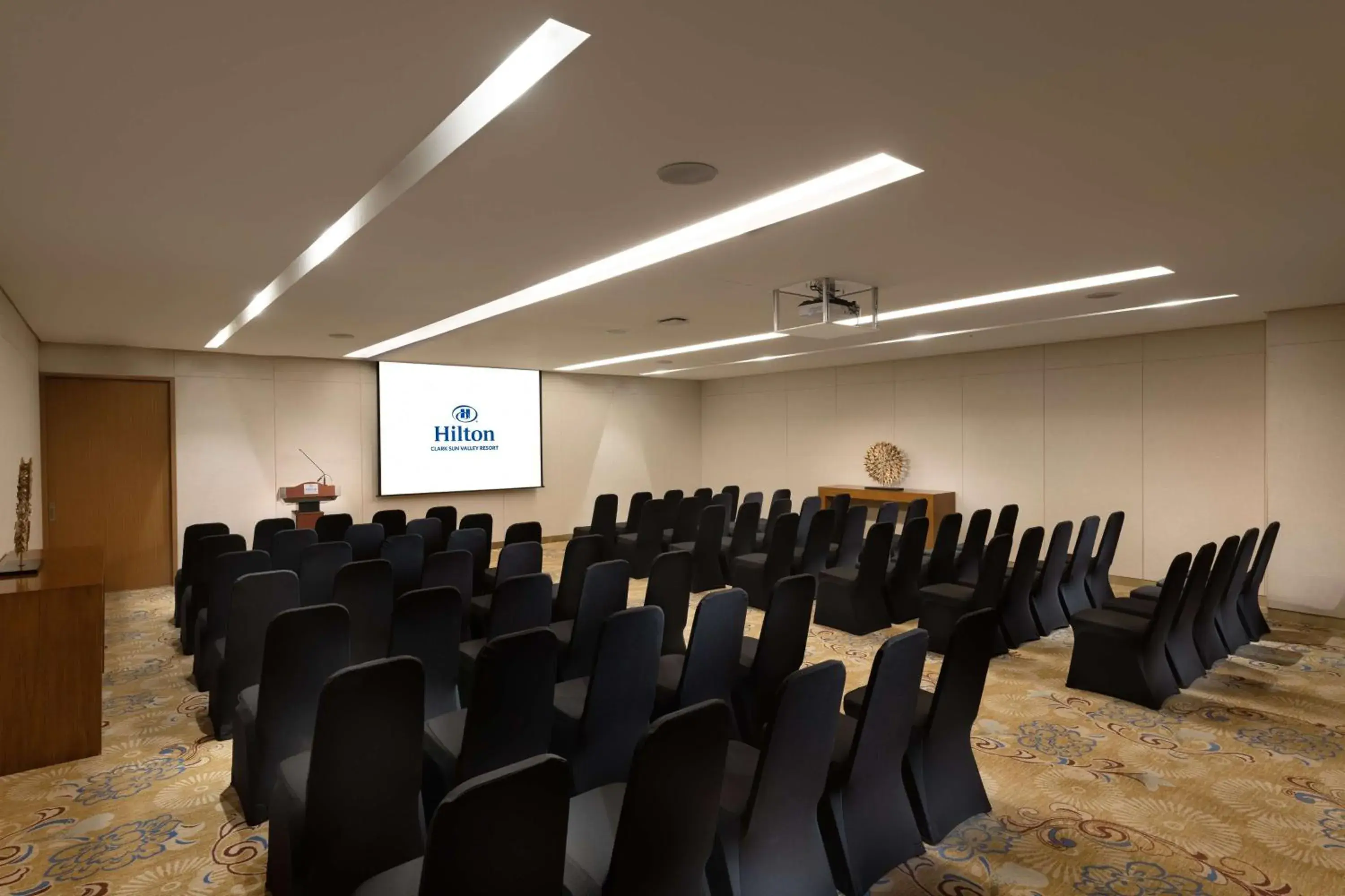 Meeting/conference room in Hilton Clark Sun Valley Resort