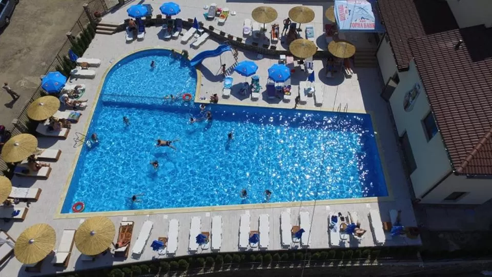 Swimming pool in Eco Hotel Momata