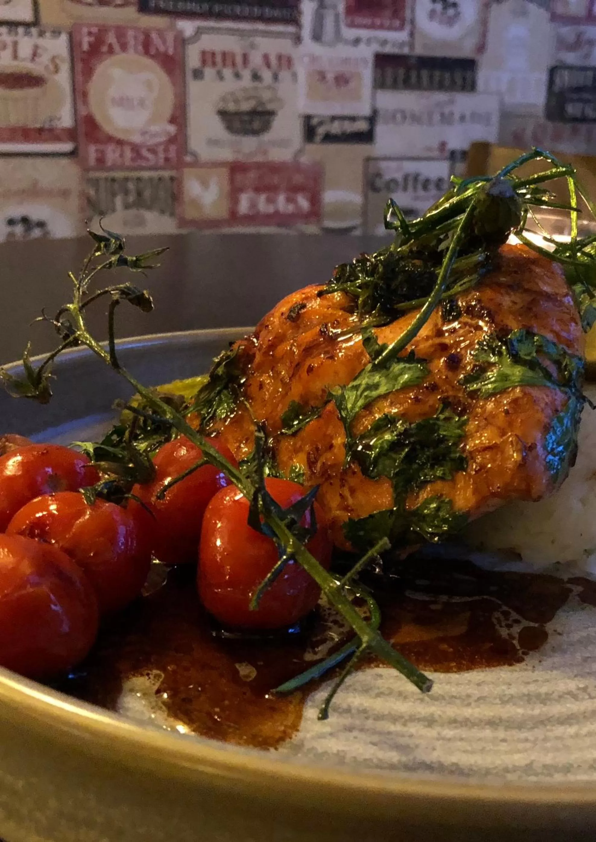 Restaurant/places to eat, Food in Smiths Hotel