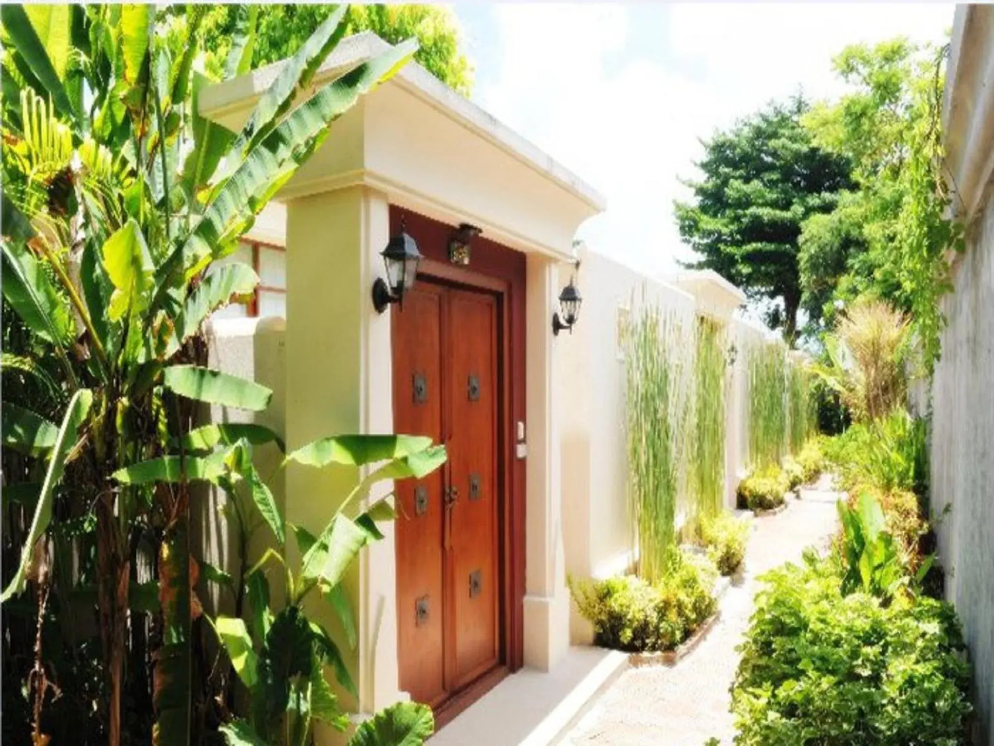 Facade/entrance in Montien House - SHA Plus Facade/entrance in Montien House - SHA Plus