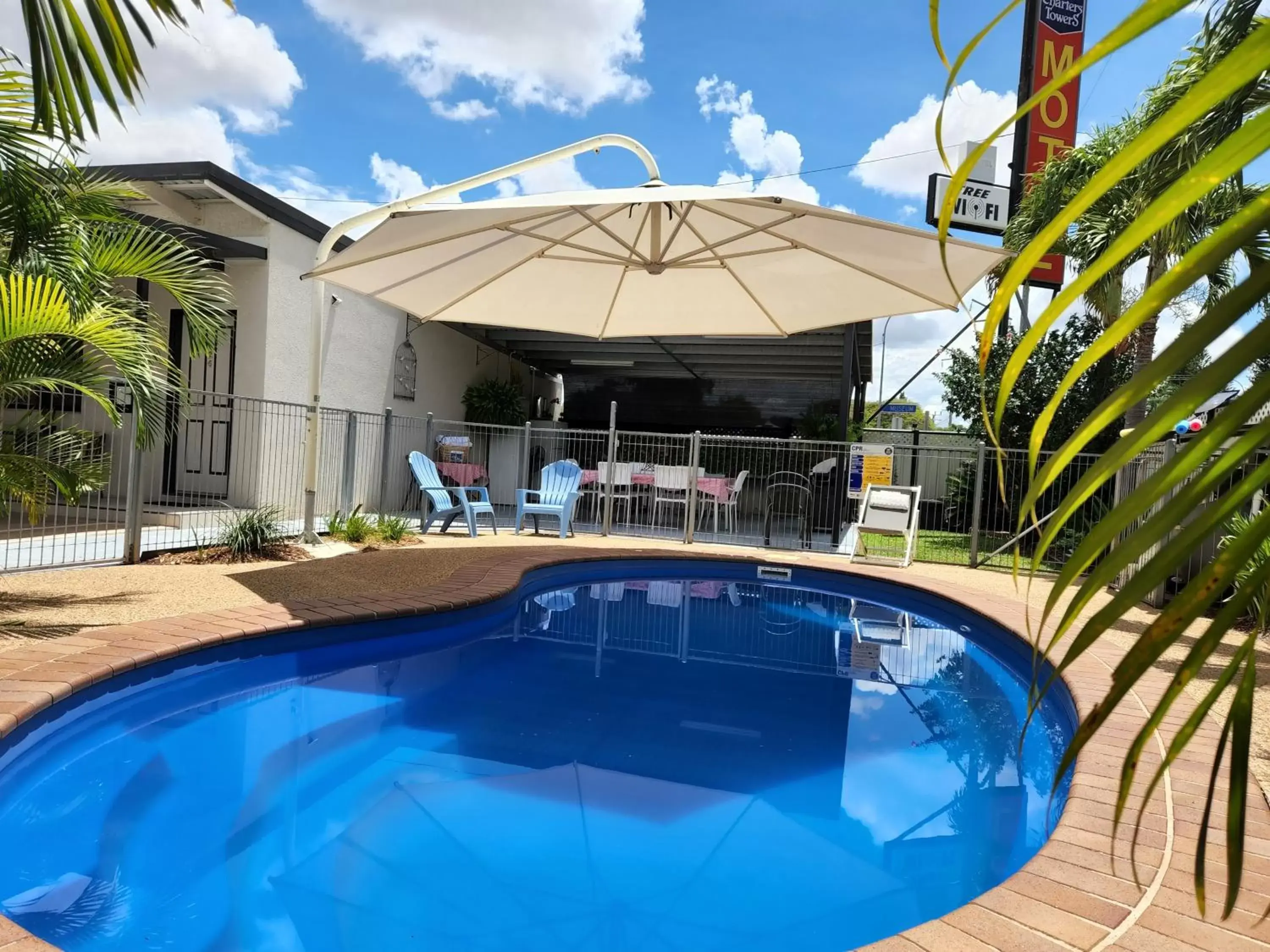 Swimming Pool in Charters Towers Motel