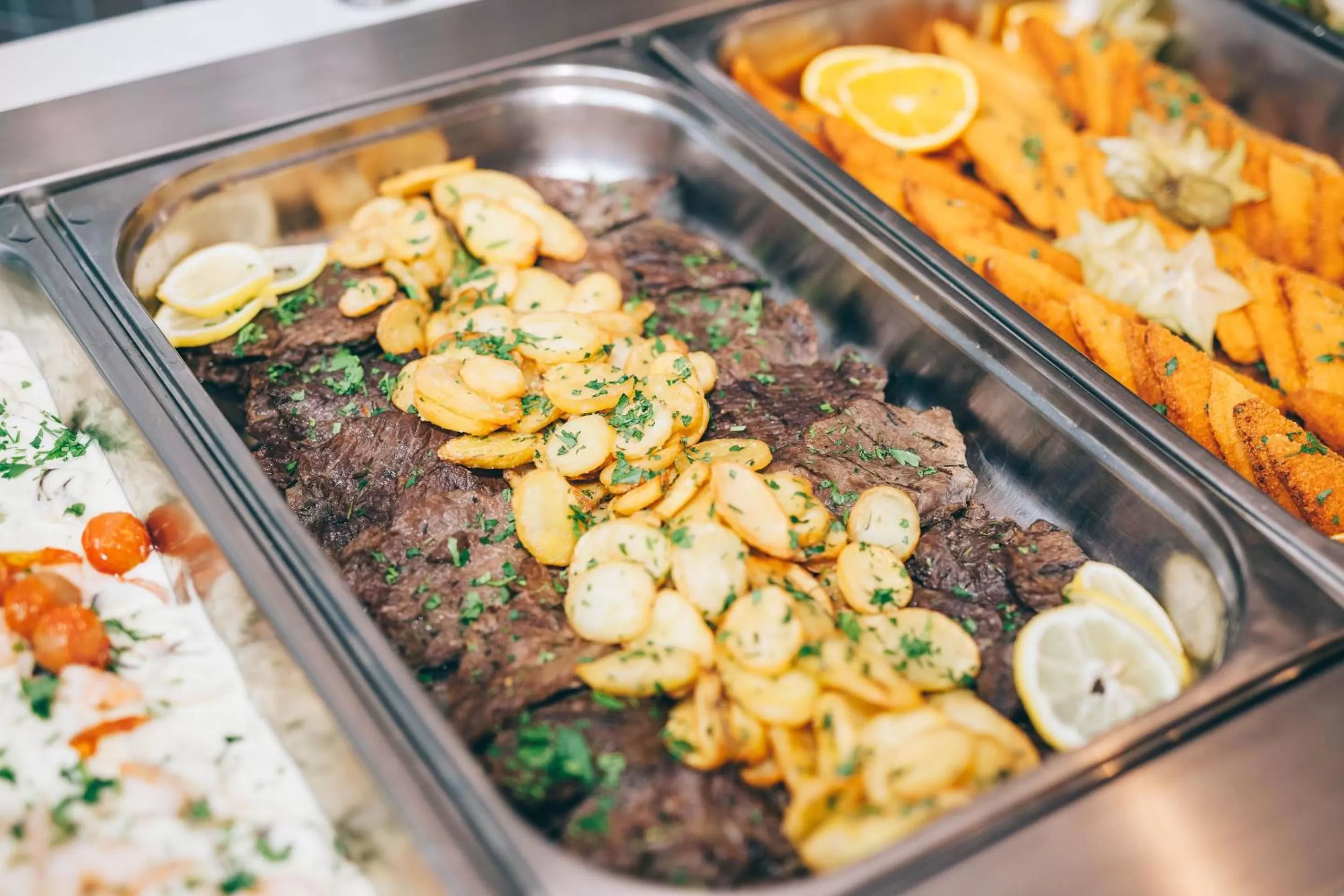 Restaurant/places to eat in Grand Muthu Forte do Vale