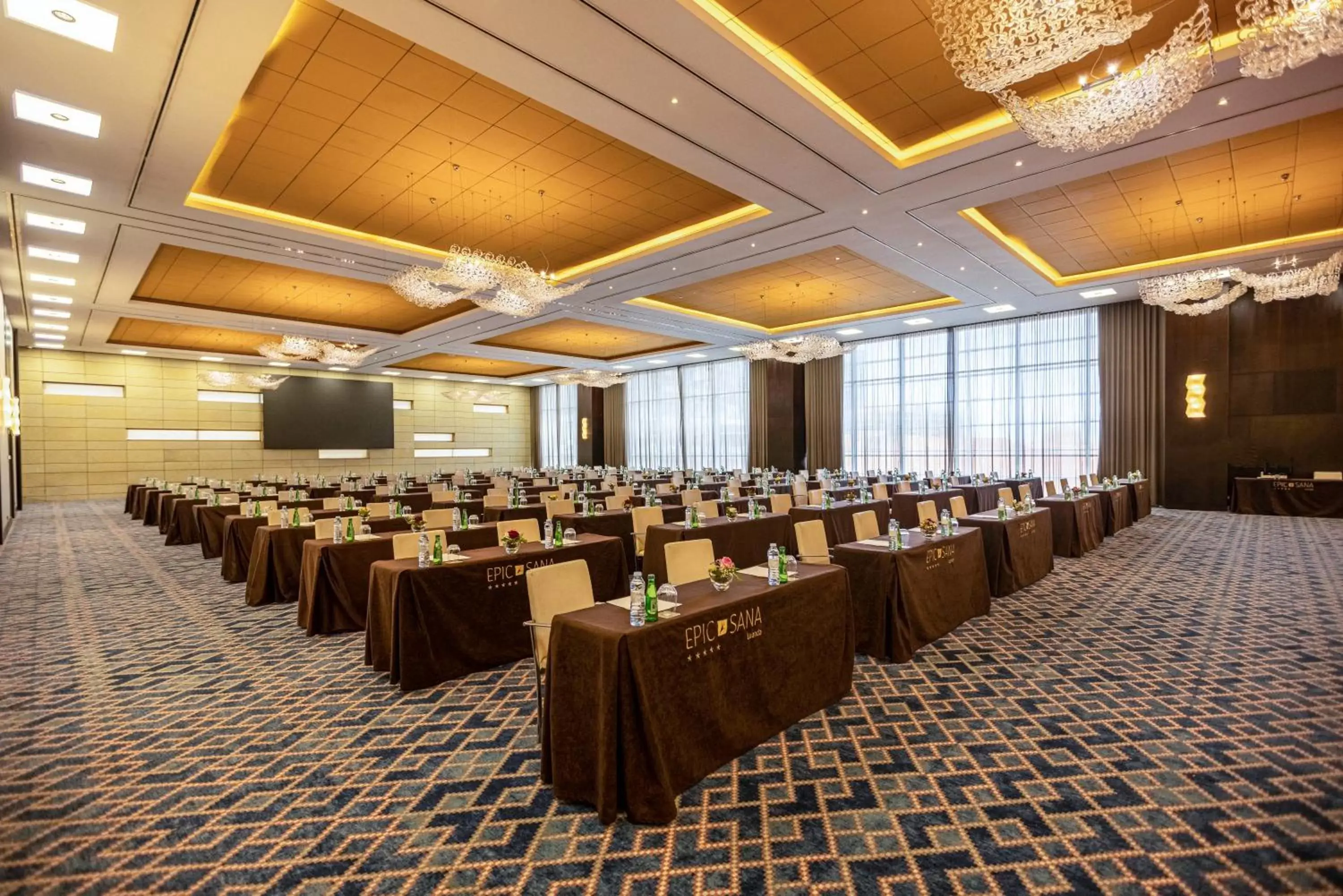 Meeting/conference room in EPIC SANA Luanda Hotel