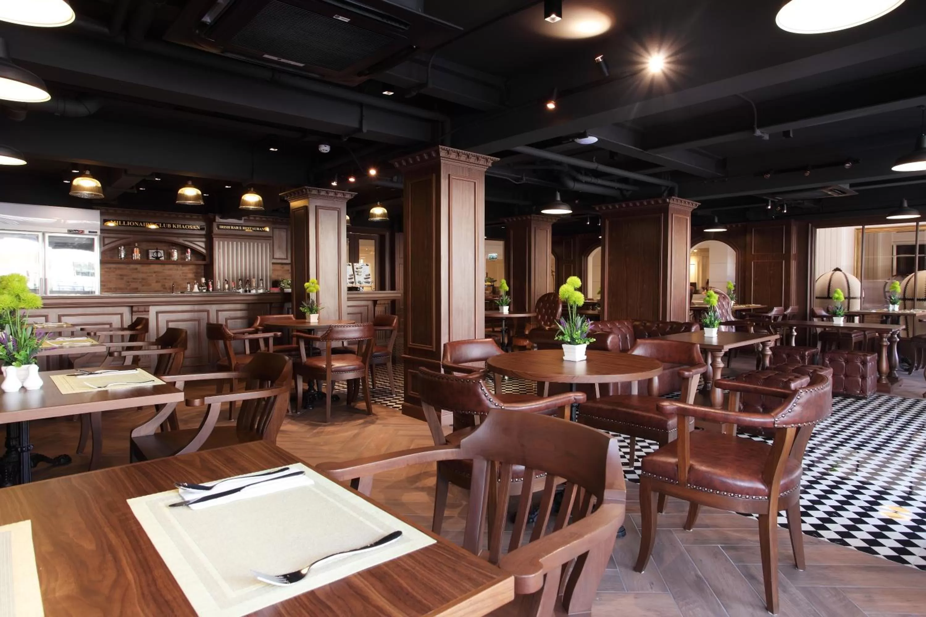 Villa De Khaosan by Chillax