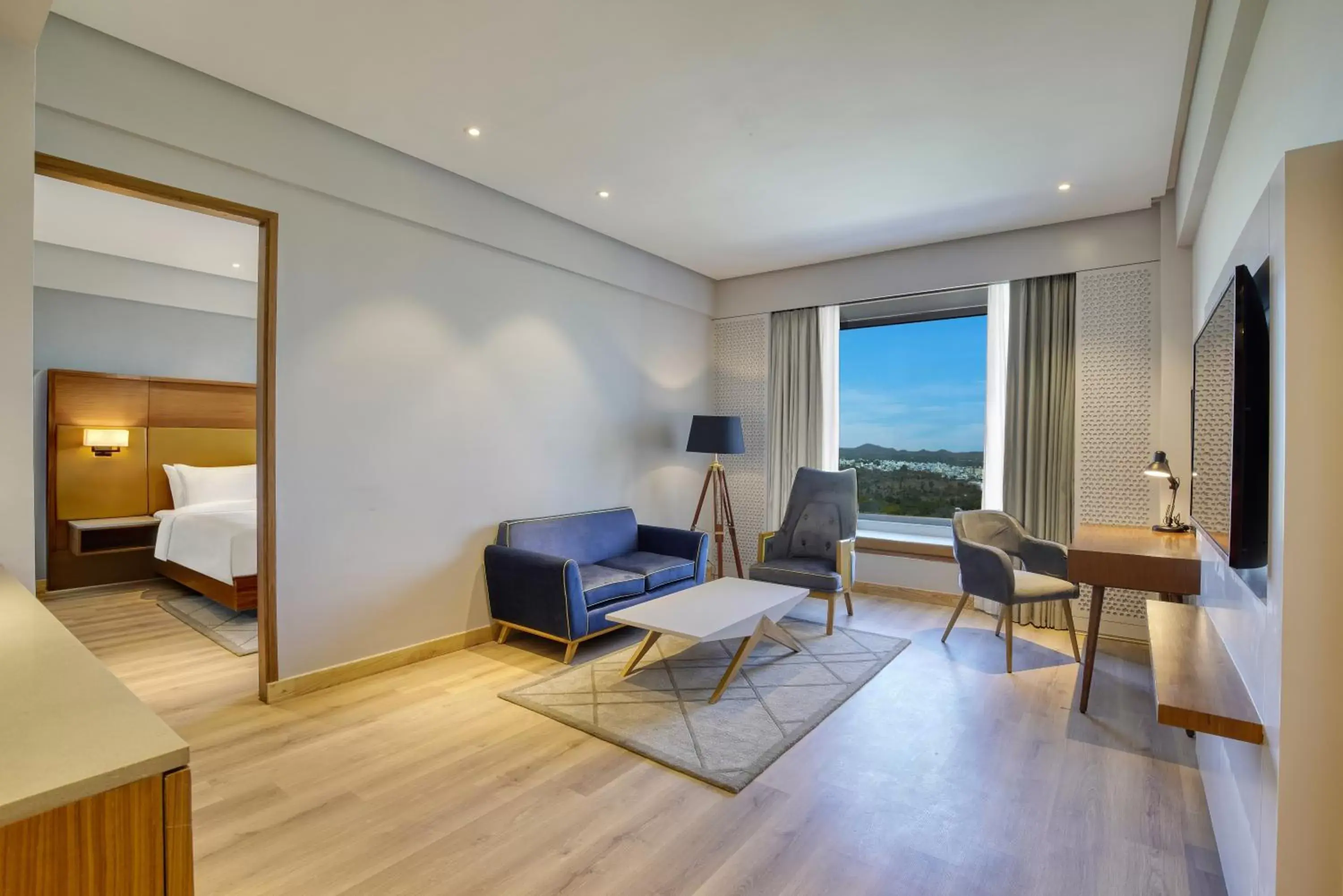 Living room, Seating Area in Radisson Hotel Nathdwara